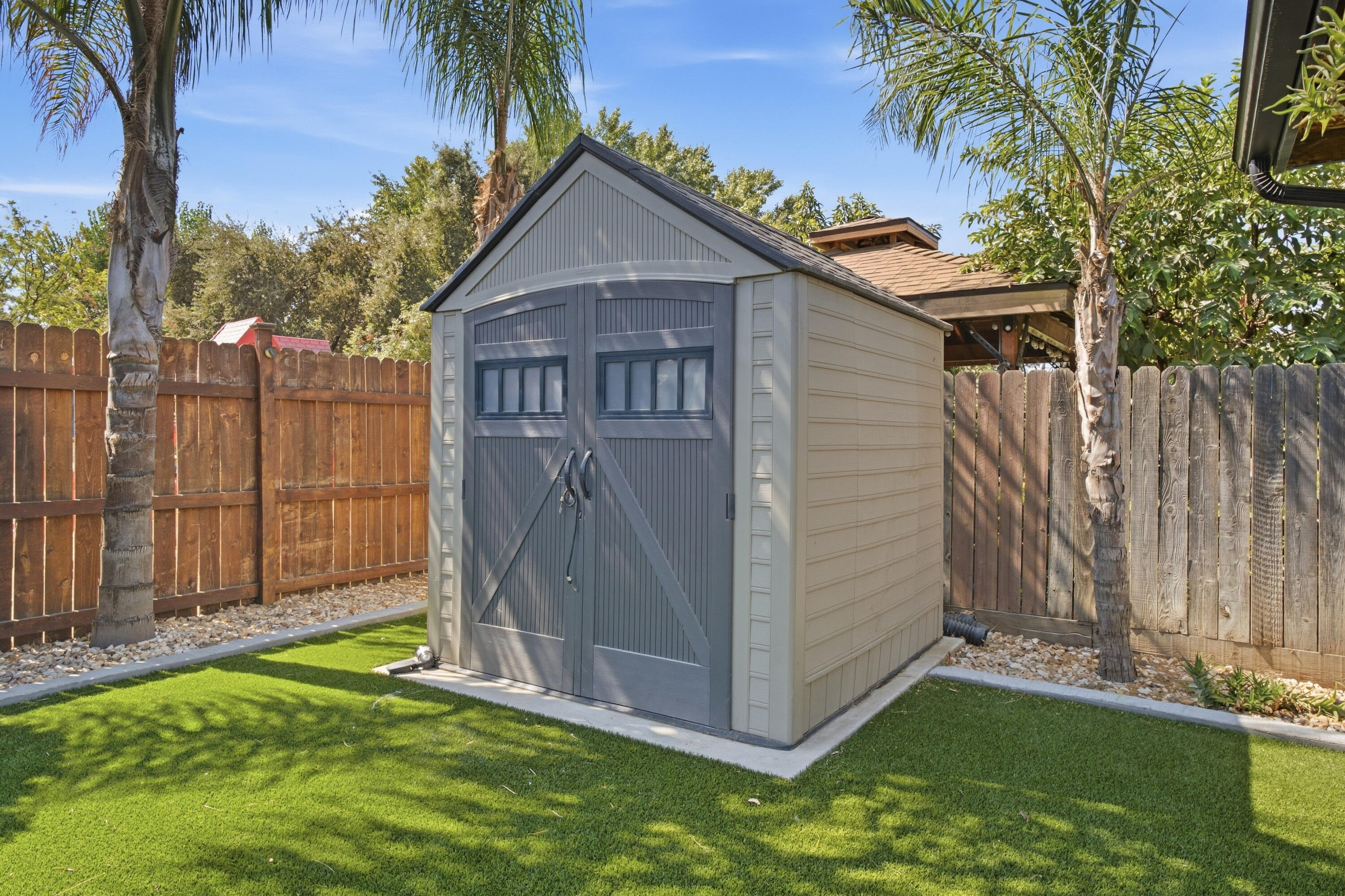 921 Lybarger Ave, Porterville, CA 93257