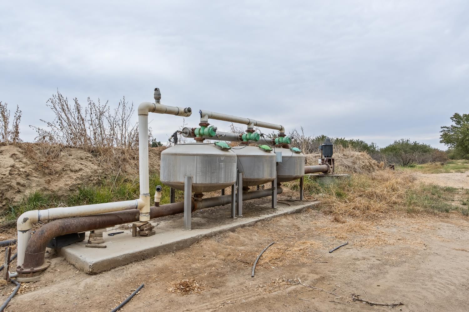 1 Road 164, Earlimart, CA 93219
