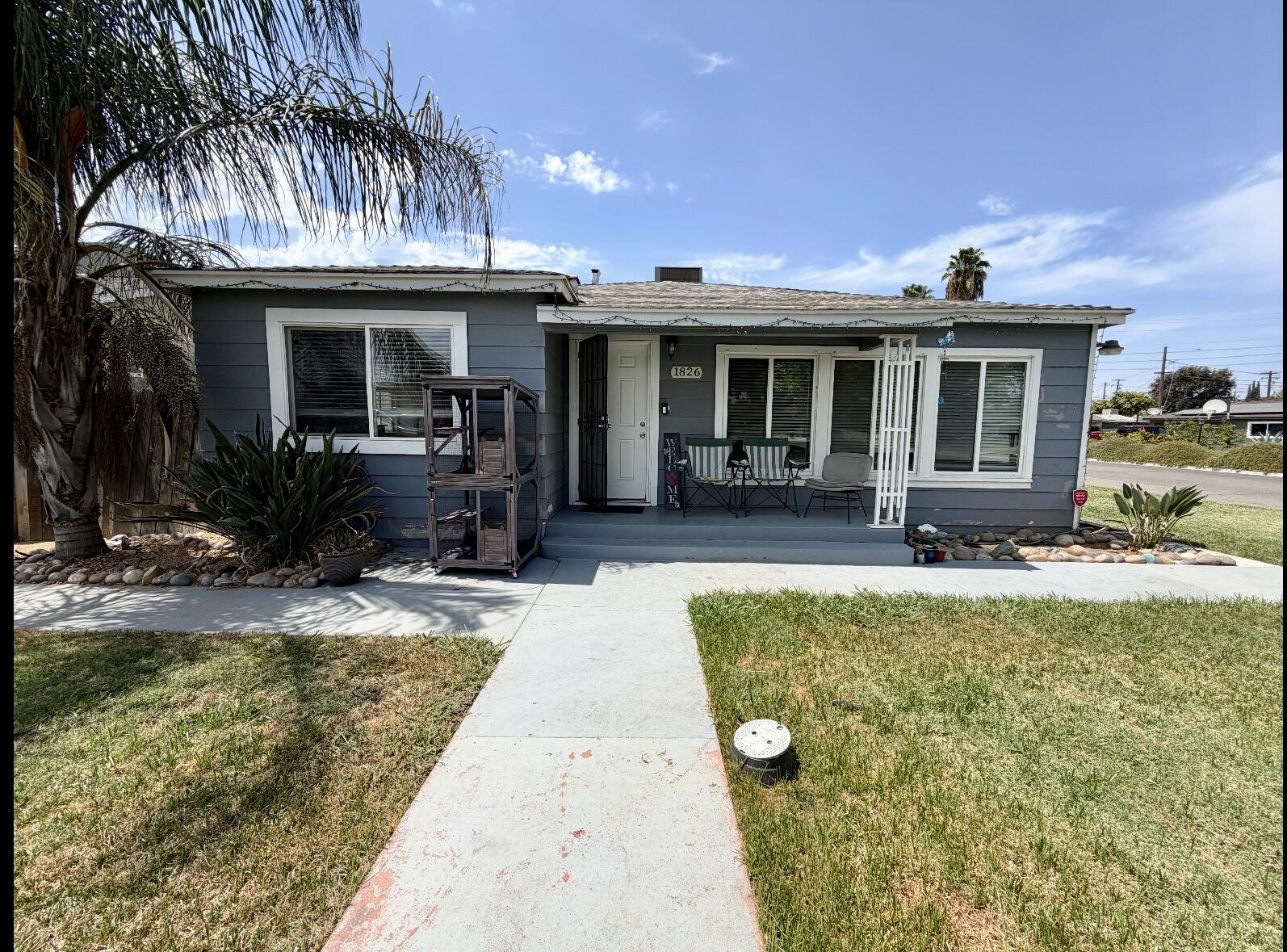 1826 Mckinley Ave, Hanford, CA 93230
