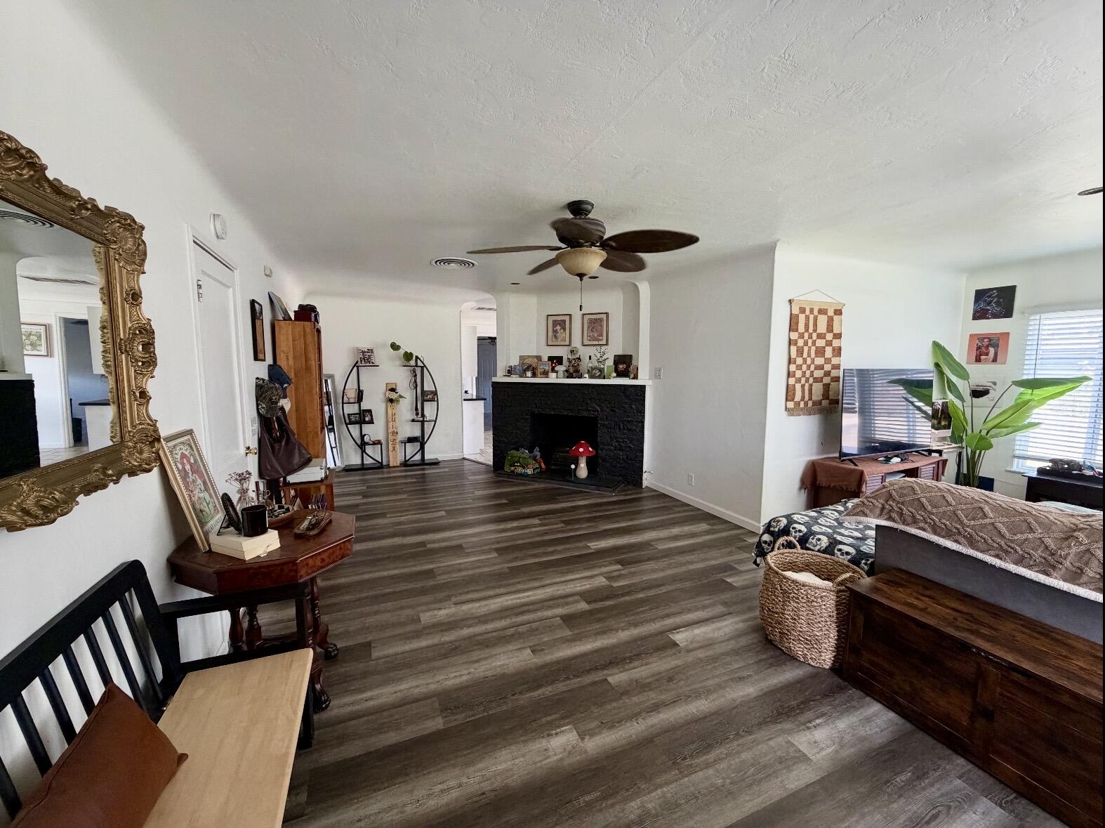 1826 Mckinley Ave, Hanford, CA 93230
