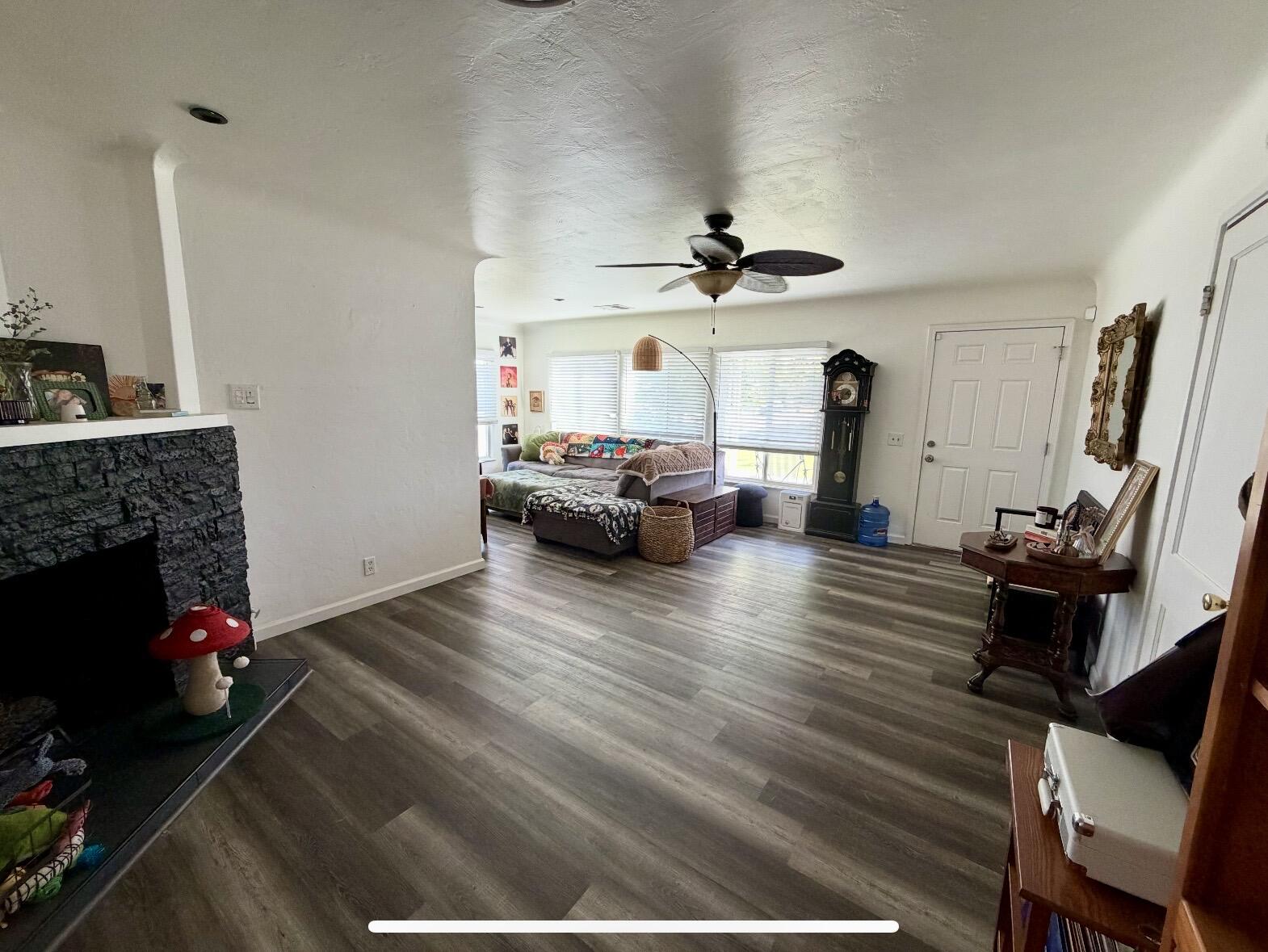 1826 Mckinley Ave, Hanford, CA 93230