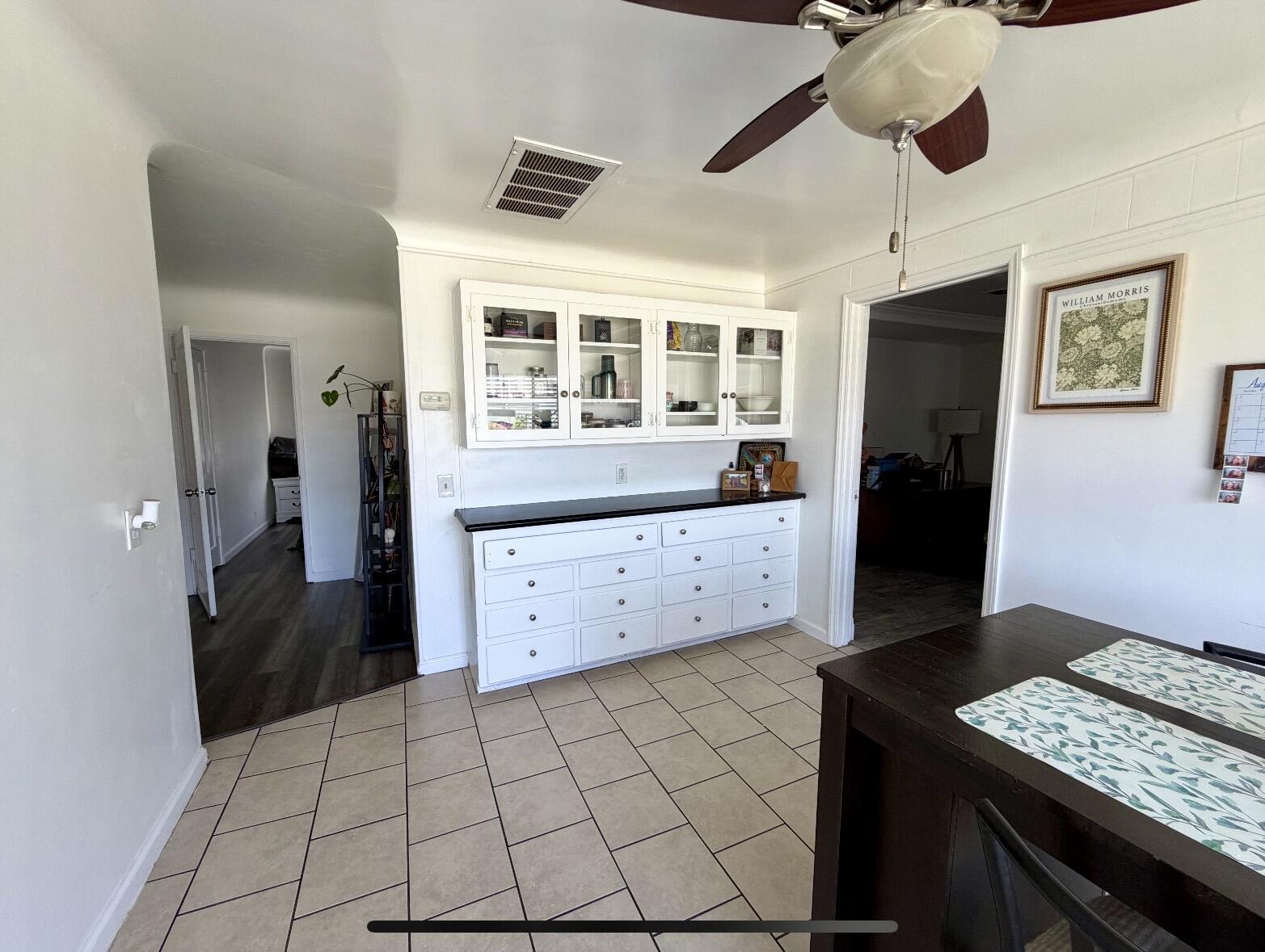 1826 Mckinley Ave, Hanford, CA 93230