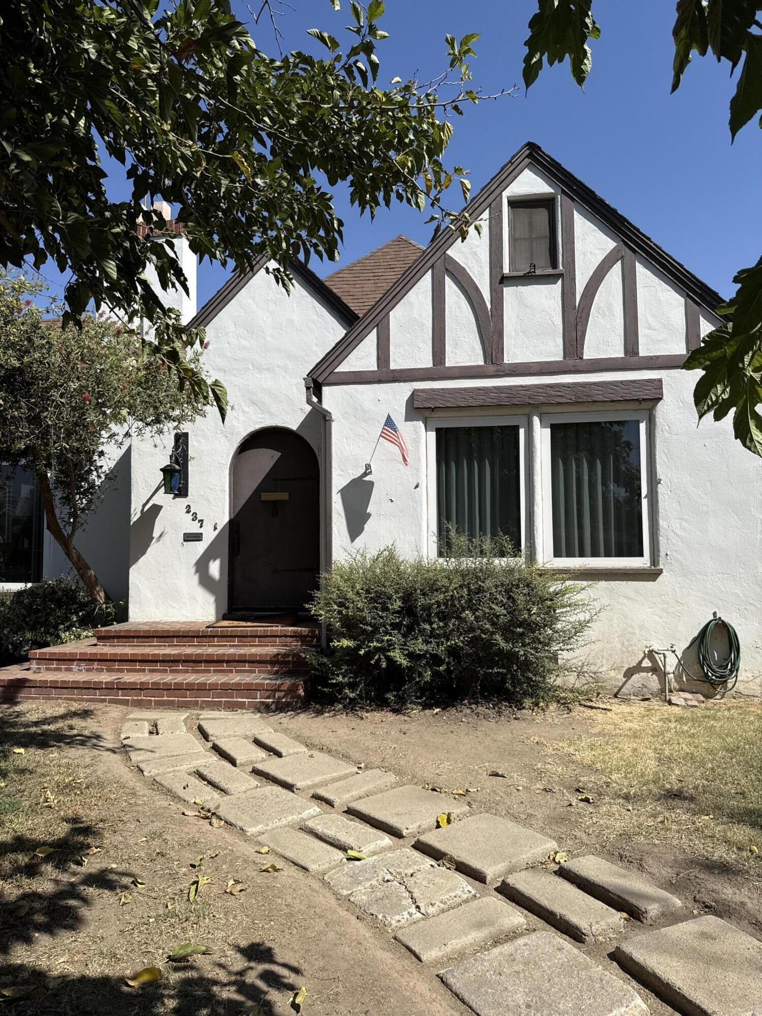 237 Portola Ave, Exeter, CA 93221