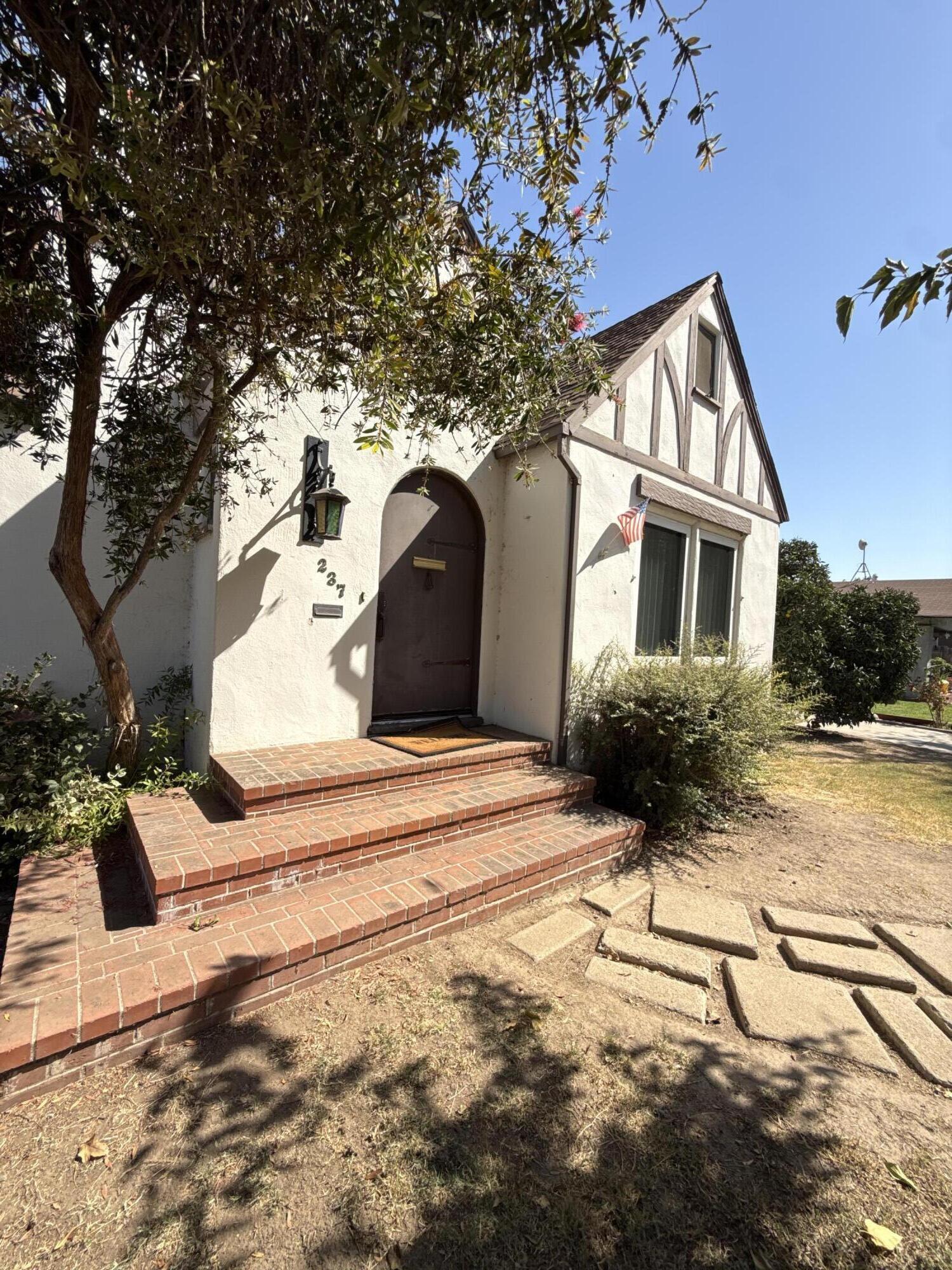 237 Portola Ave, Exeter, CA 93221