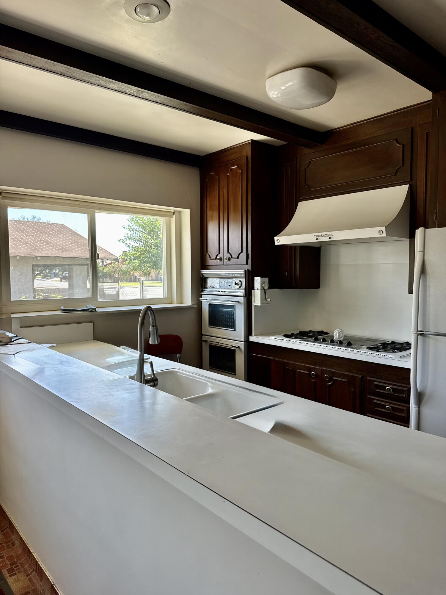 237 Portola Ave, Exeter, CA 93221