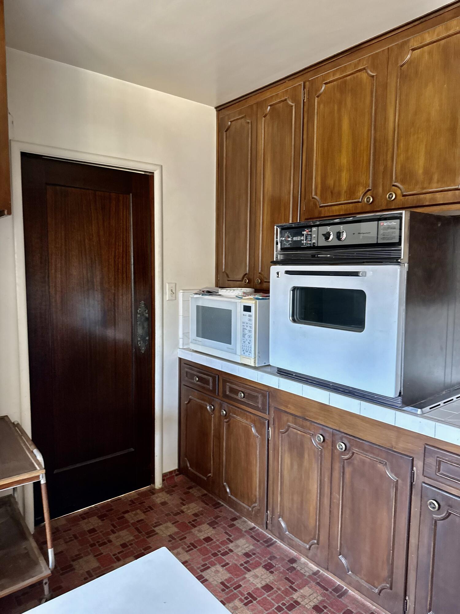 237 Portola Ave, Exeter, CA 93221