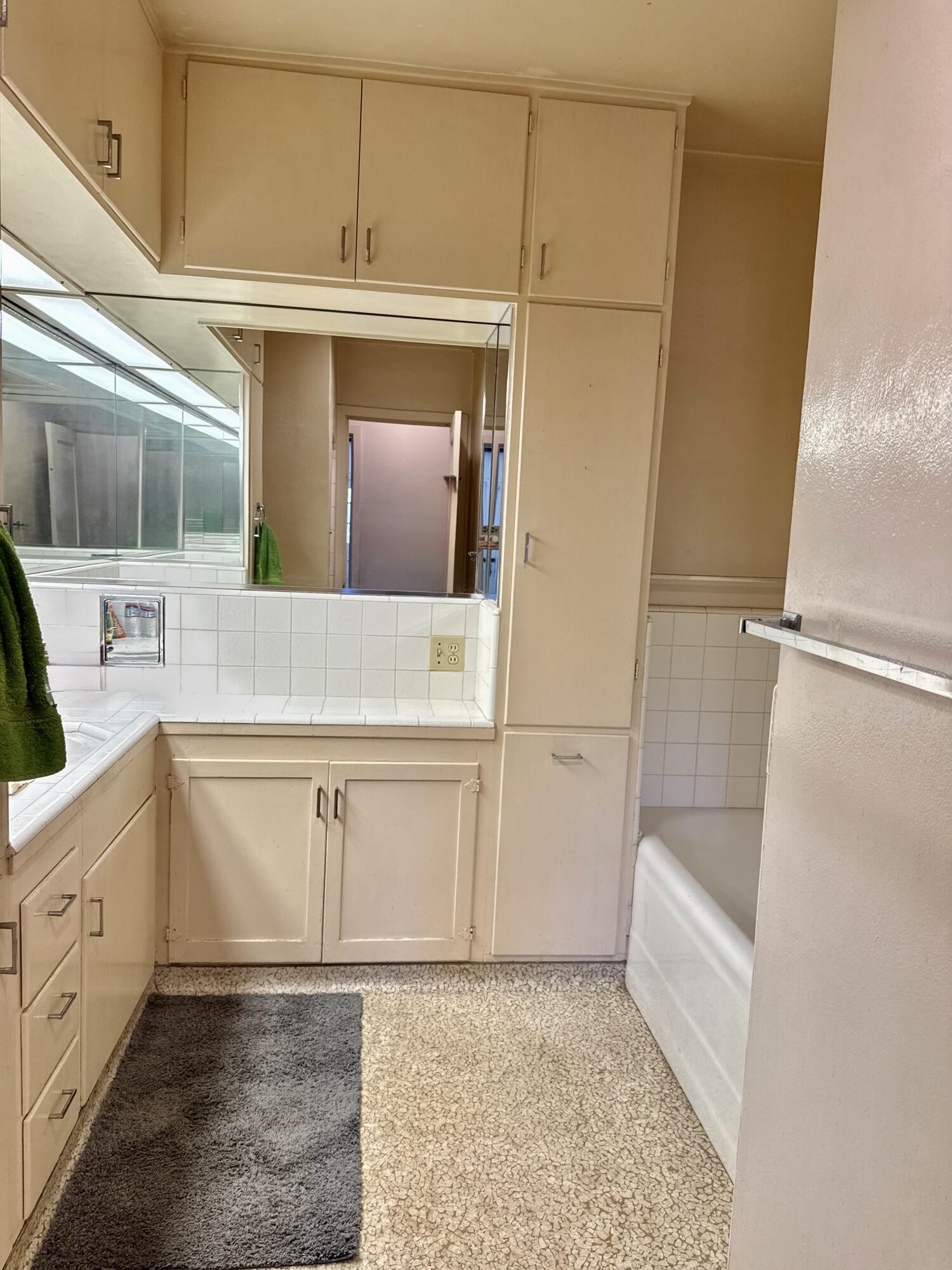 237 Portola Ave, Exeter, CA 93221