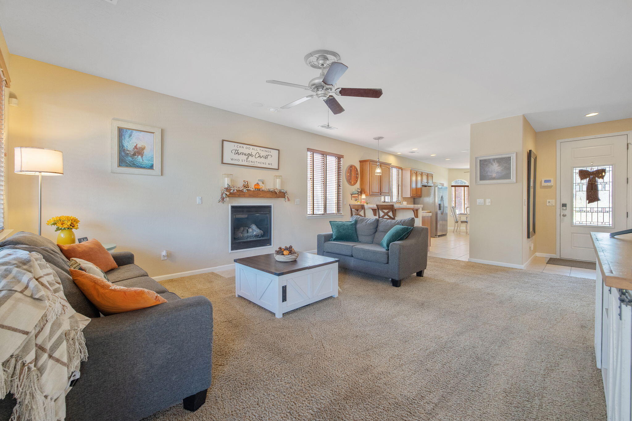 1930 E Monte Vista Ave, Visalia, CA 93292