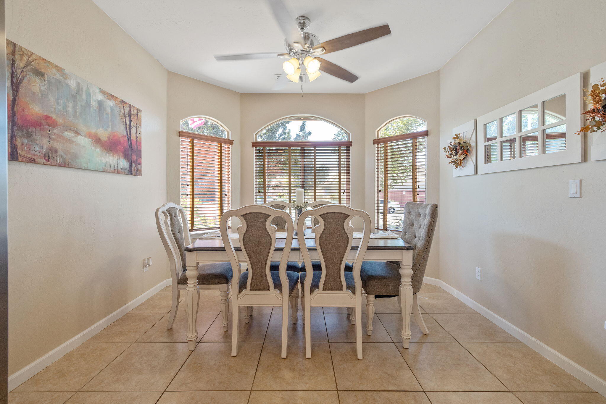 1930 E Monte Vista Ave, Visalia, CA 93292