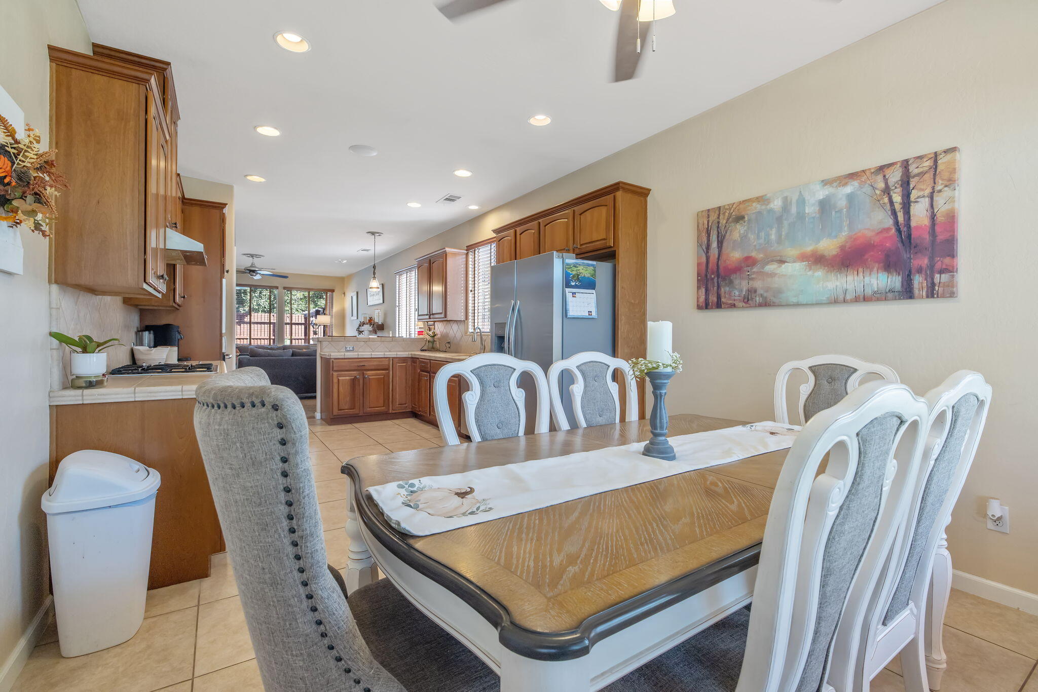 1930 E Monte Vista Ave, Visalia, CA 93292