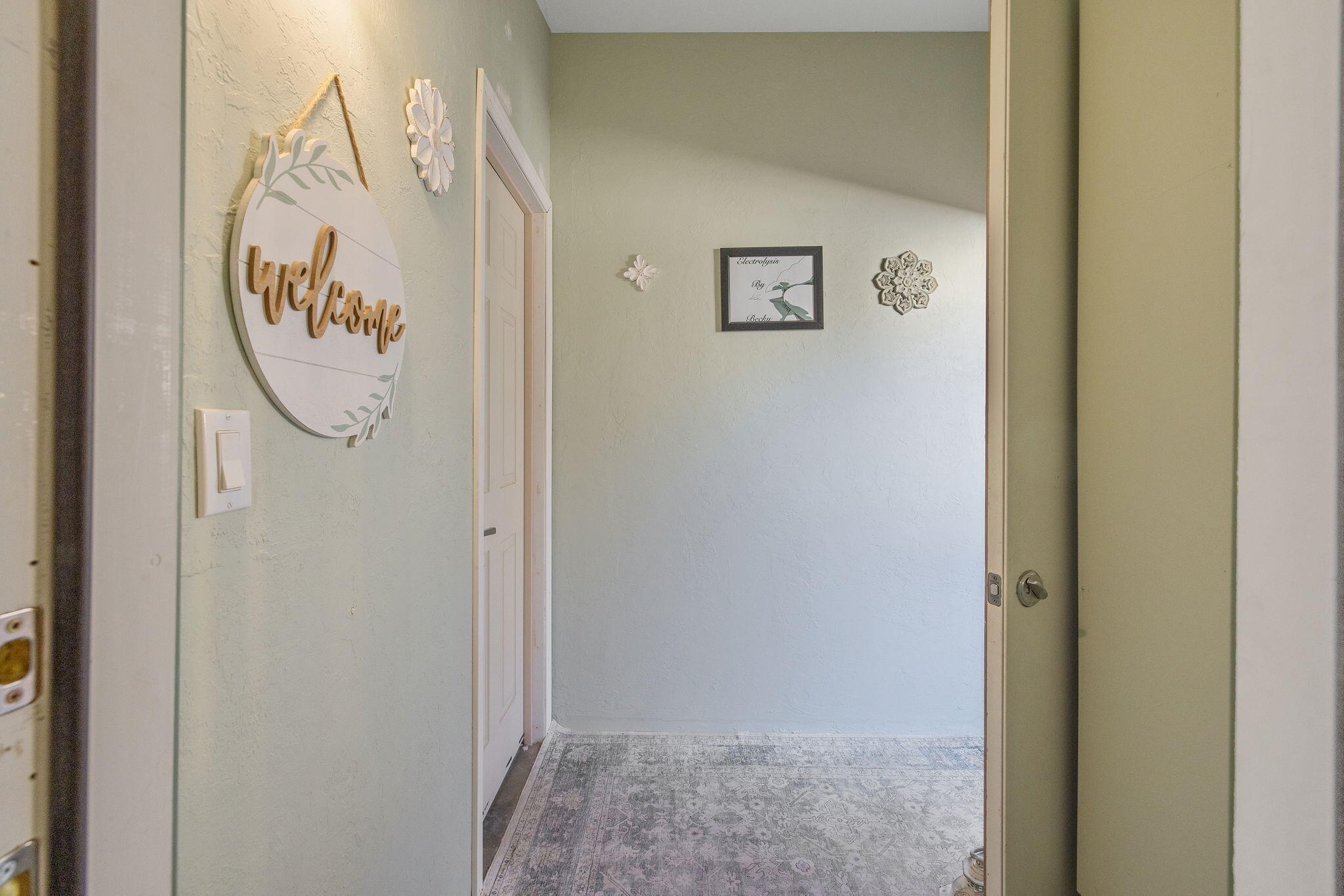 1930 E Monte Vista Ave, Visalia, CA 93292