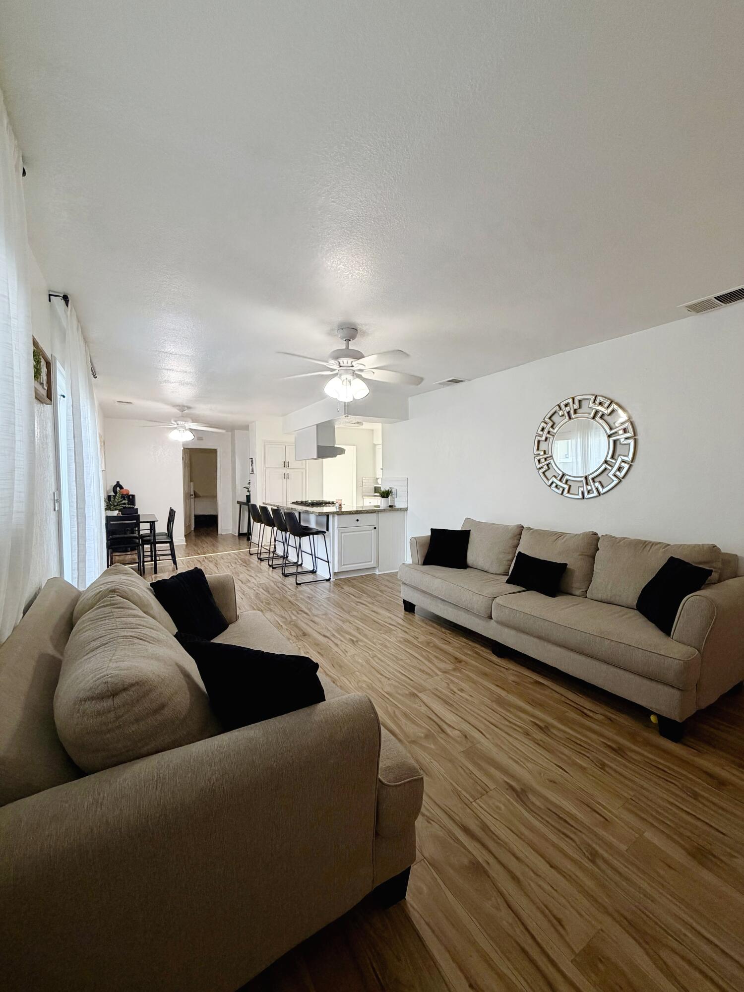 716 S Ametjian St, Tulare, CA 93274