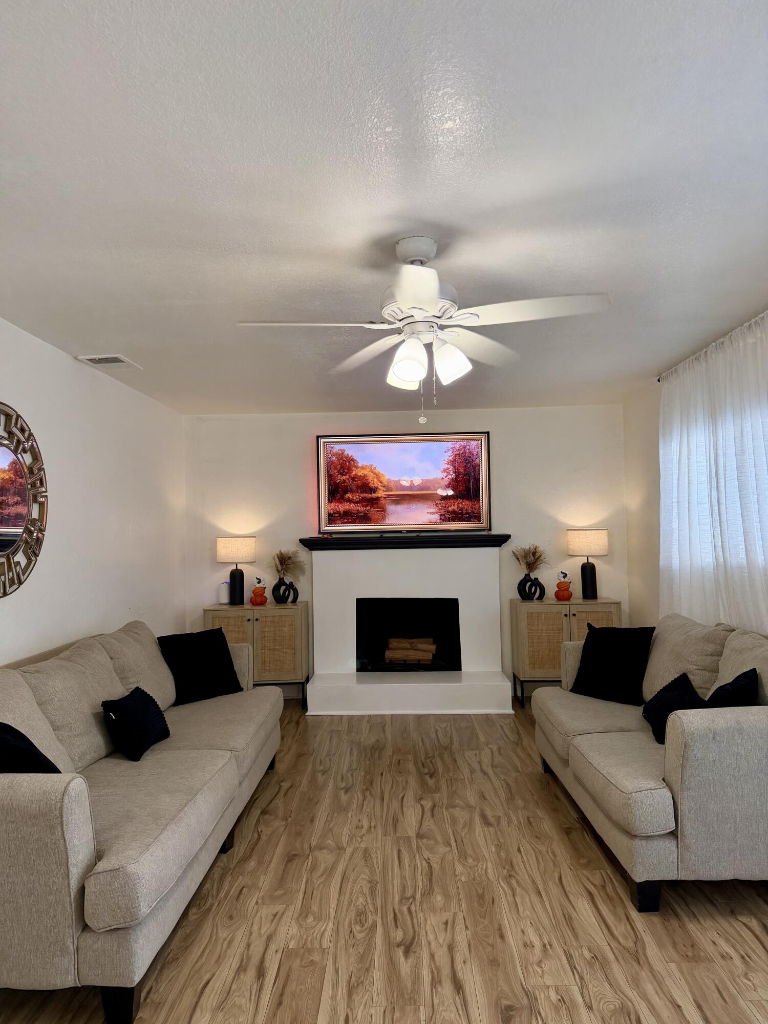 716 S Ametjian St, Tulare, CA 93274