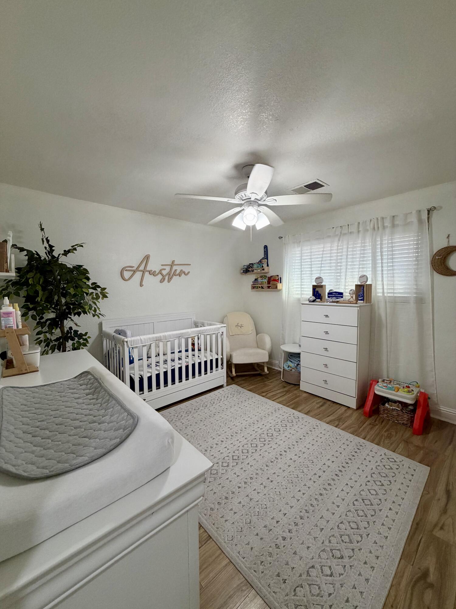 716 S Ametjian St, Tulare, CA 93274