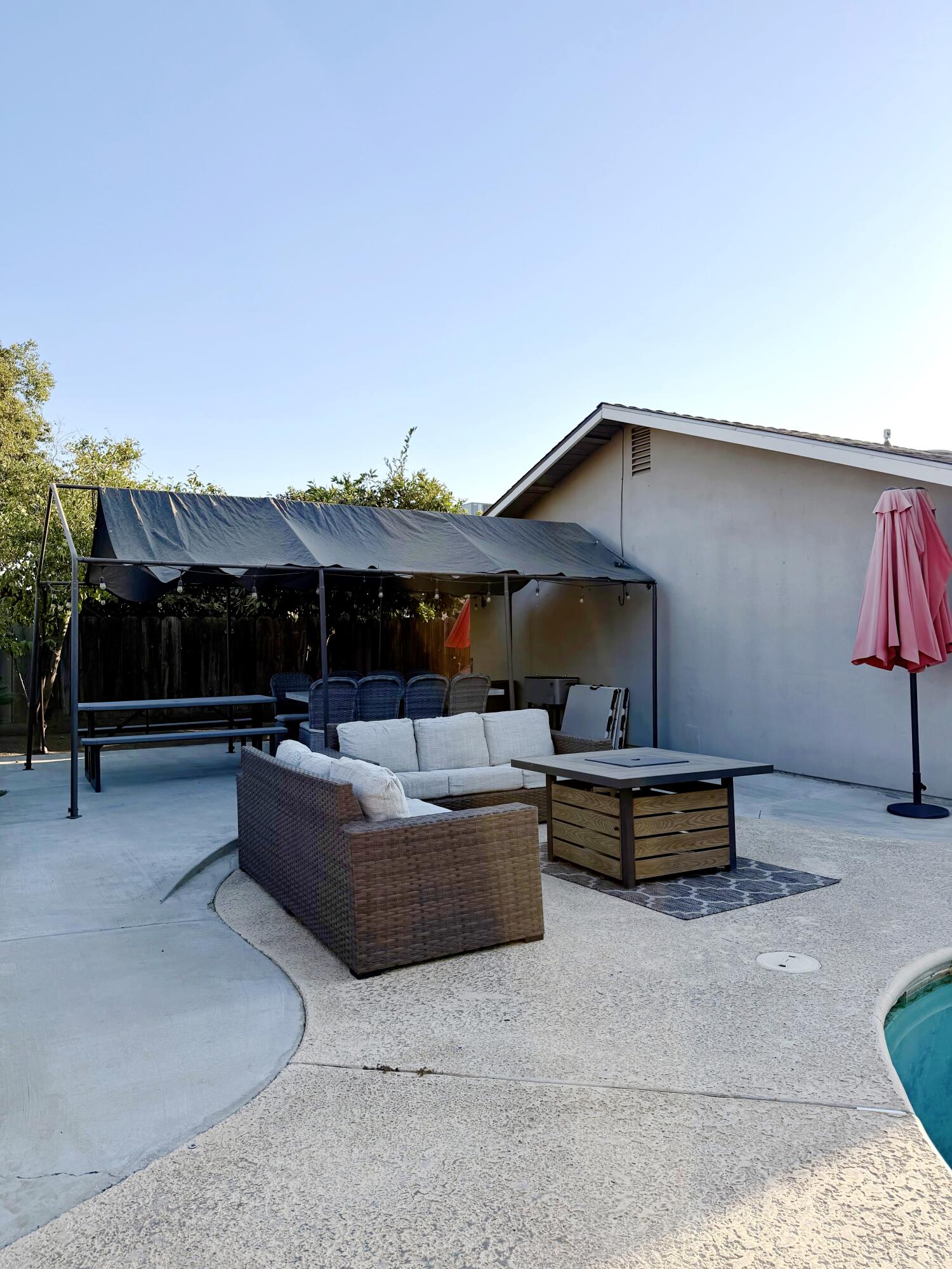 716 S Ametjian St, Tulare, CA 93274