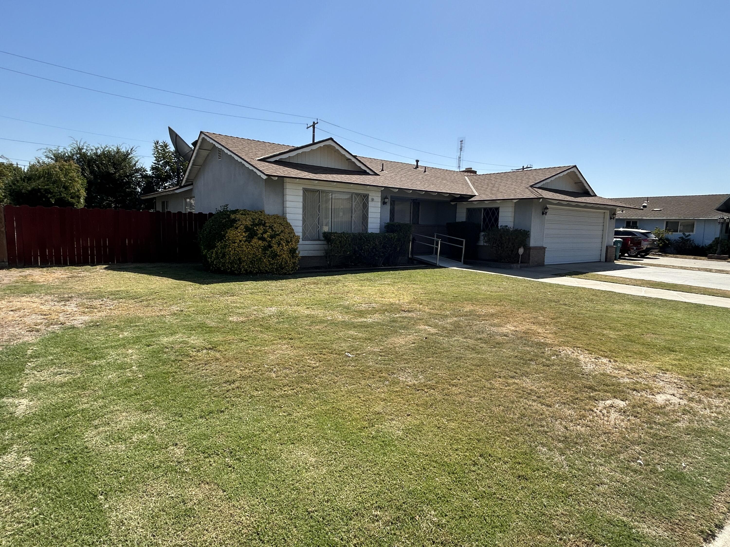 358 N Indiana St, Porterville, CA 93257