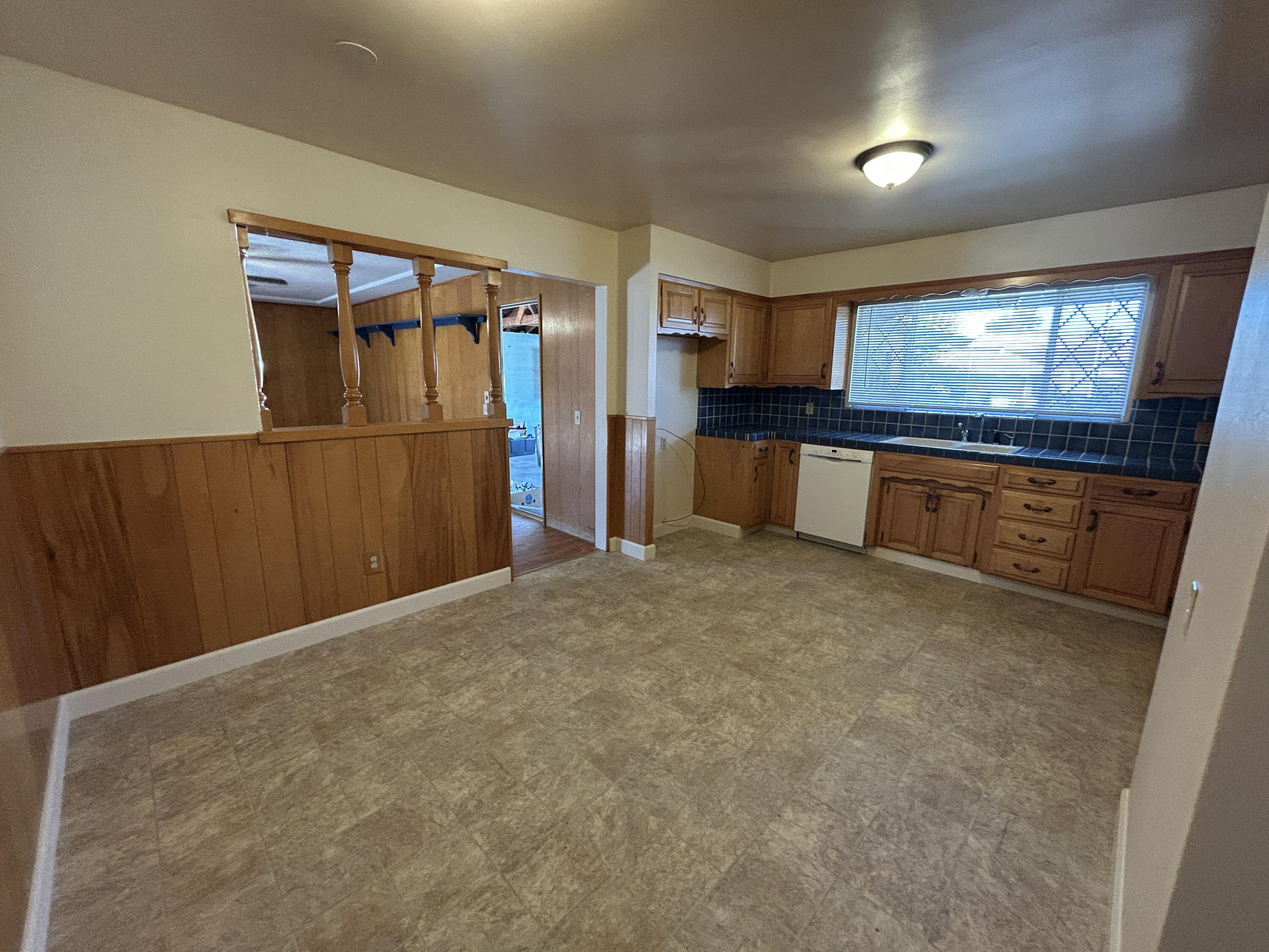 358 N Indiana St, Porterville, CA 93257