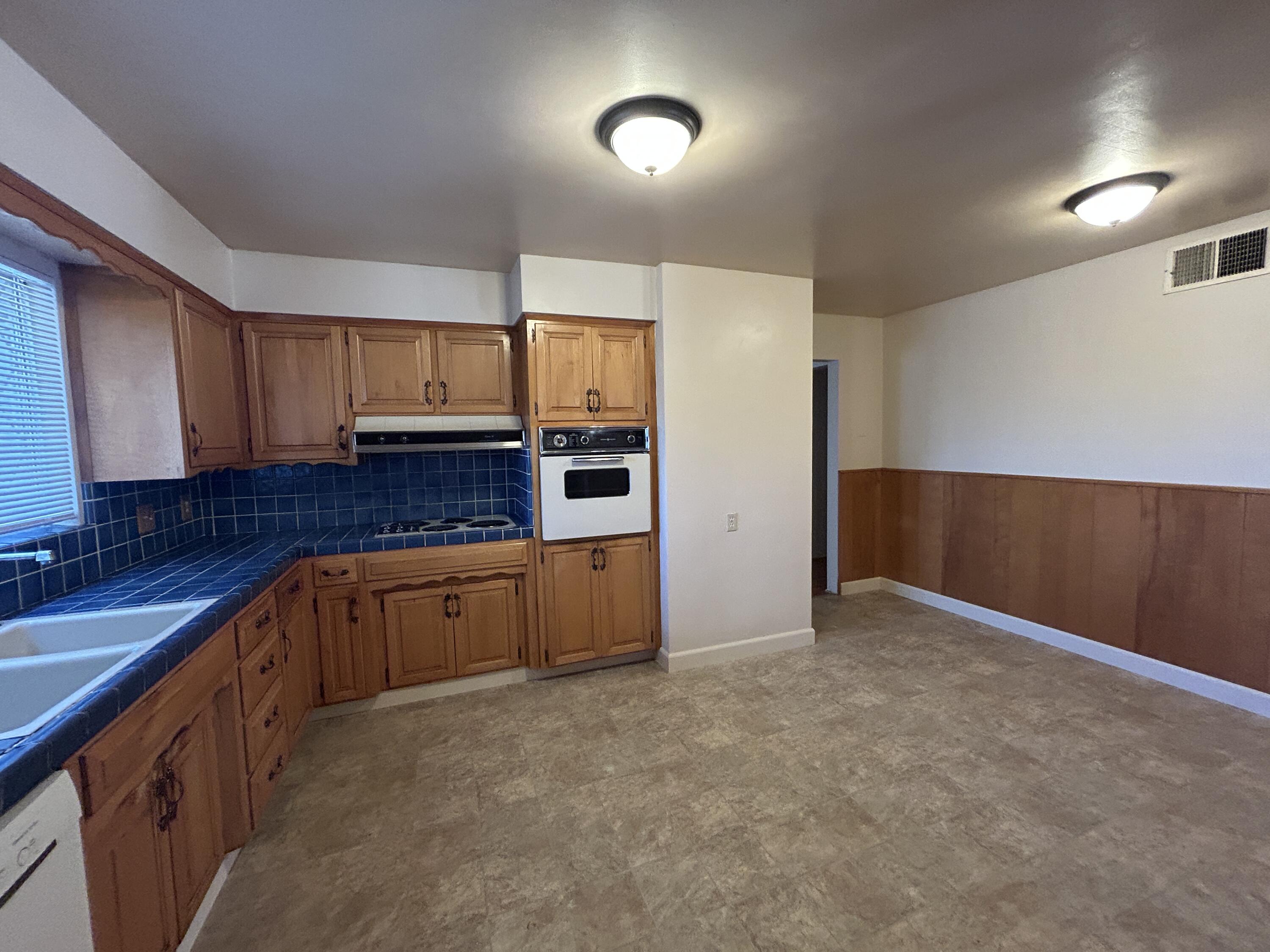 358 N Indiana St, Porterville, CA 93257
