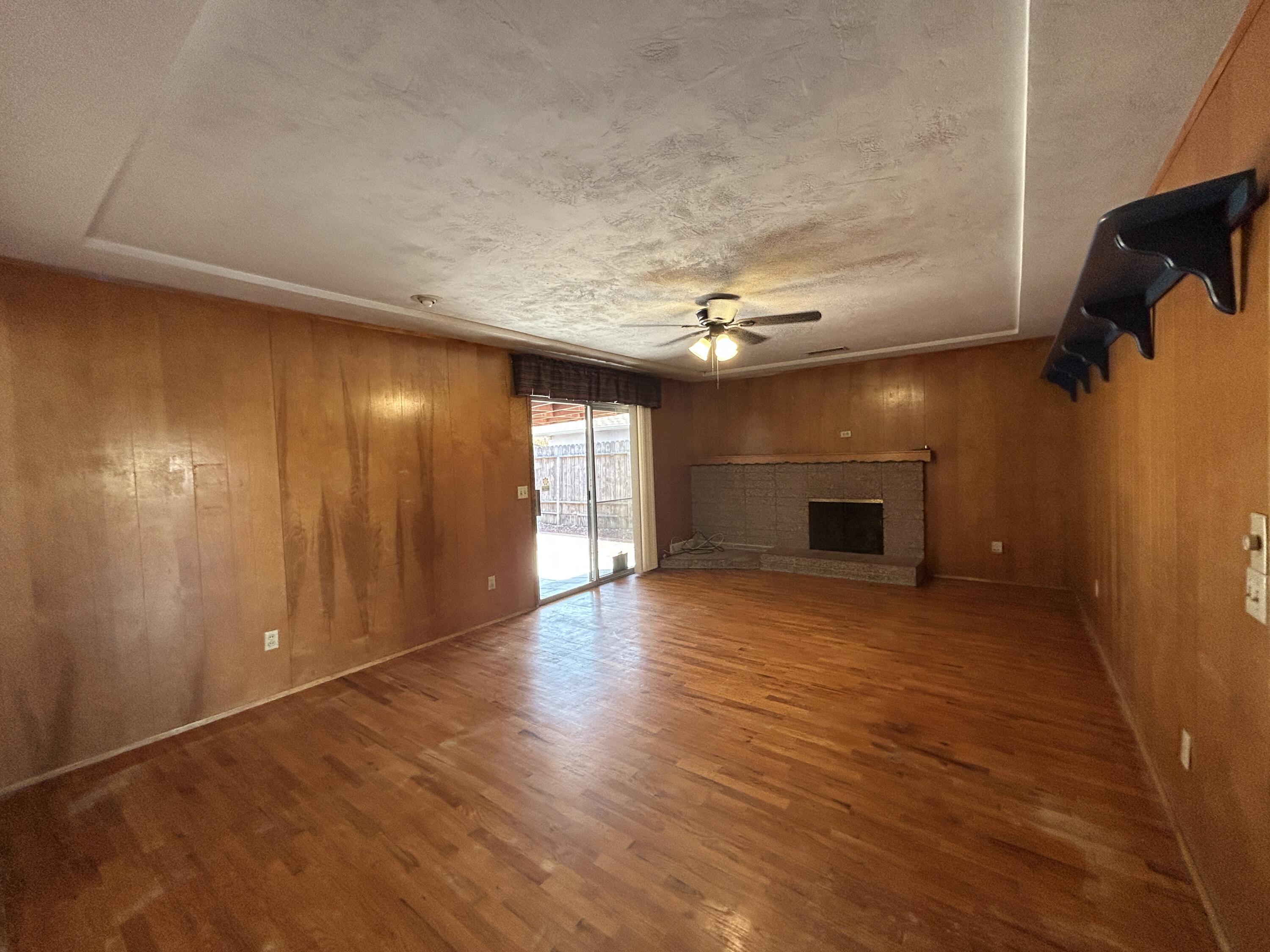 358 N Indiana St, Porterville, CA 93257