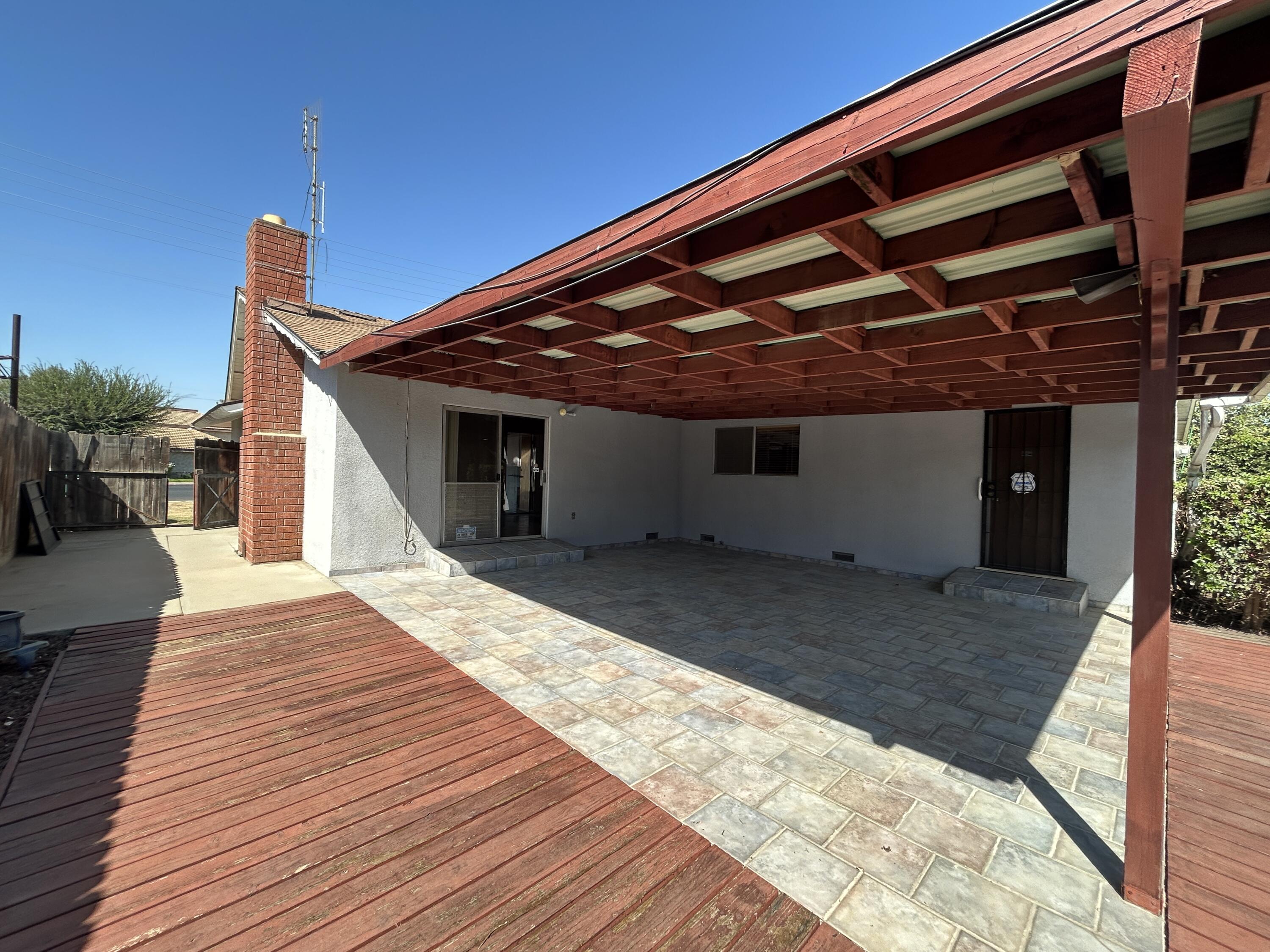 358 N Indiana St, Porterville, CA 93257