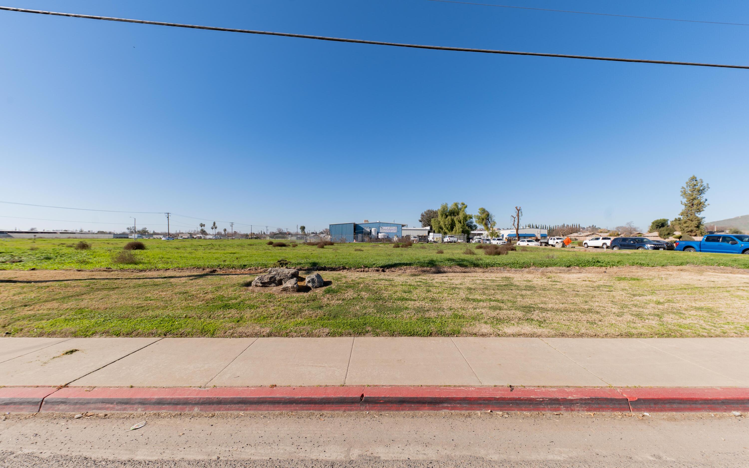 0 Prosperity Cir, Porterville, CA 93257