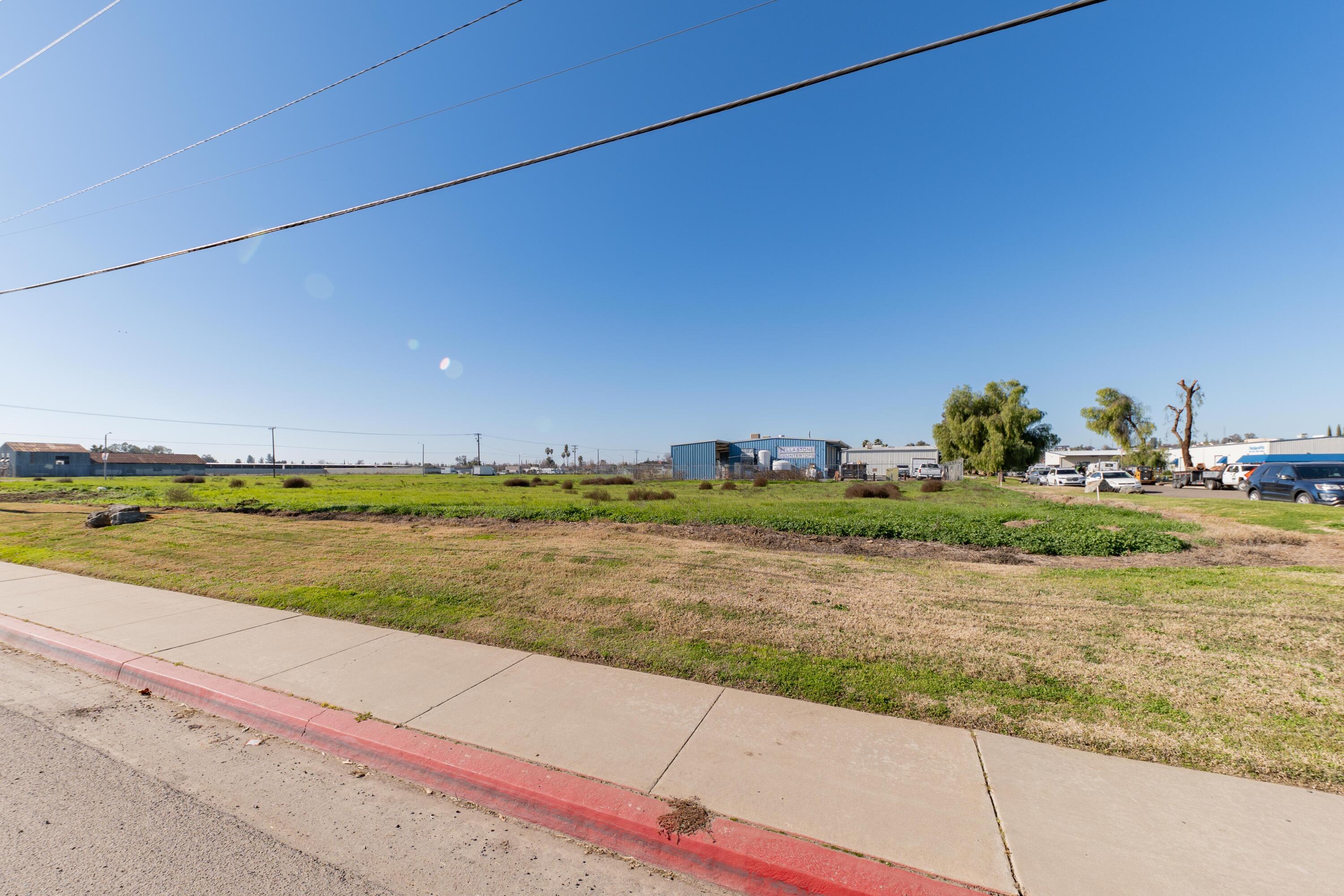 0 Prosperity Cir, Porterville, CA 93257