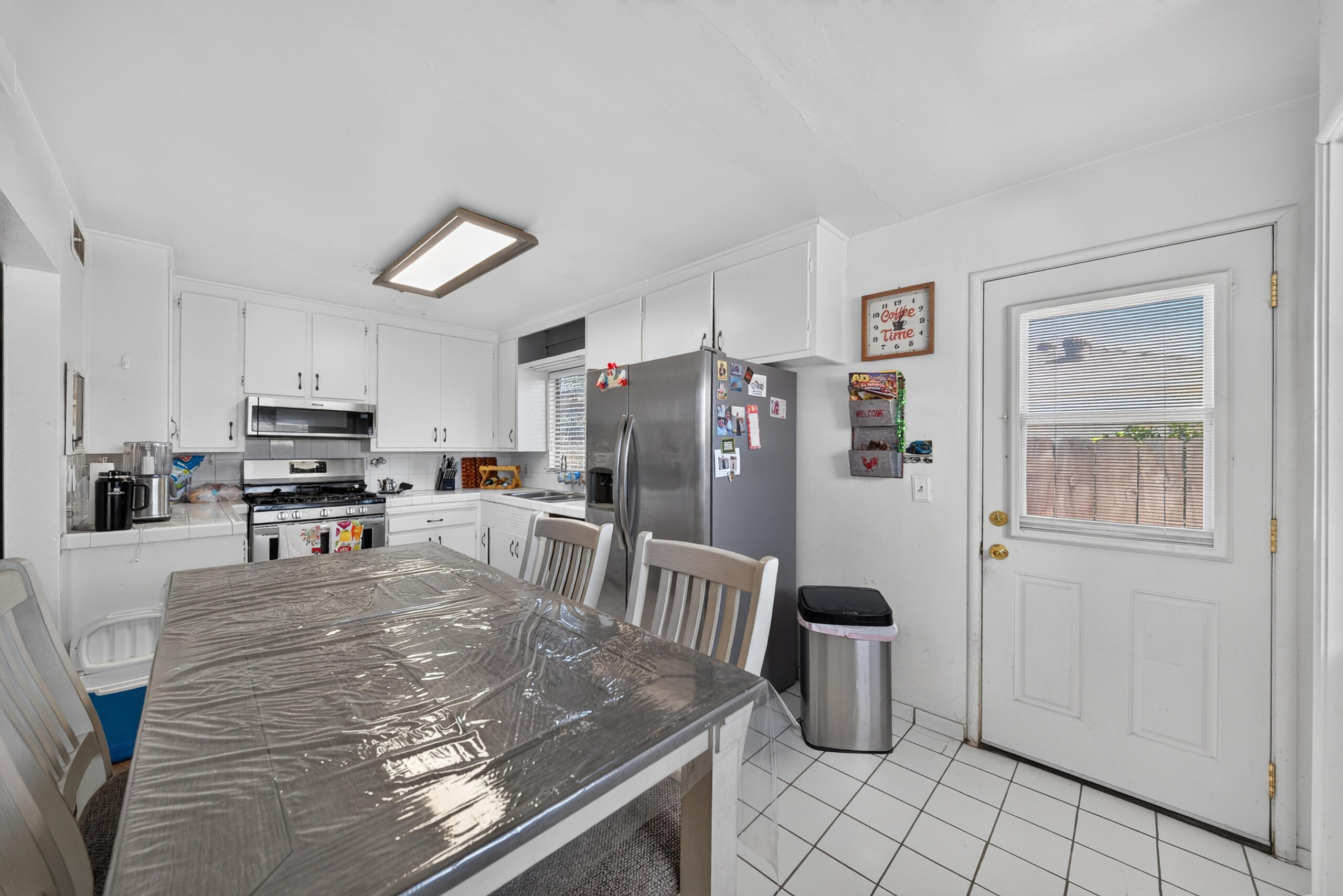 1469 E Sierra Ave, Tulare, CA 93274