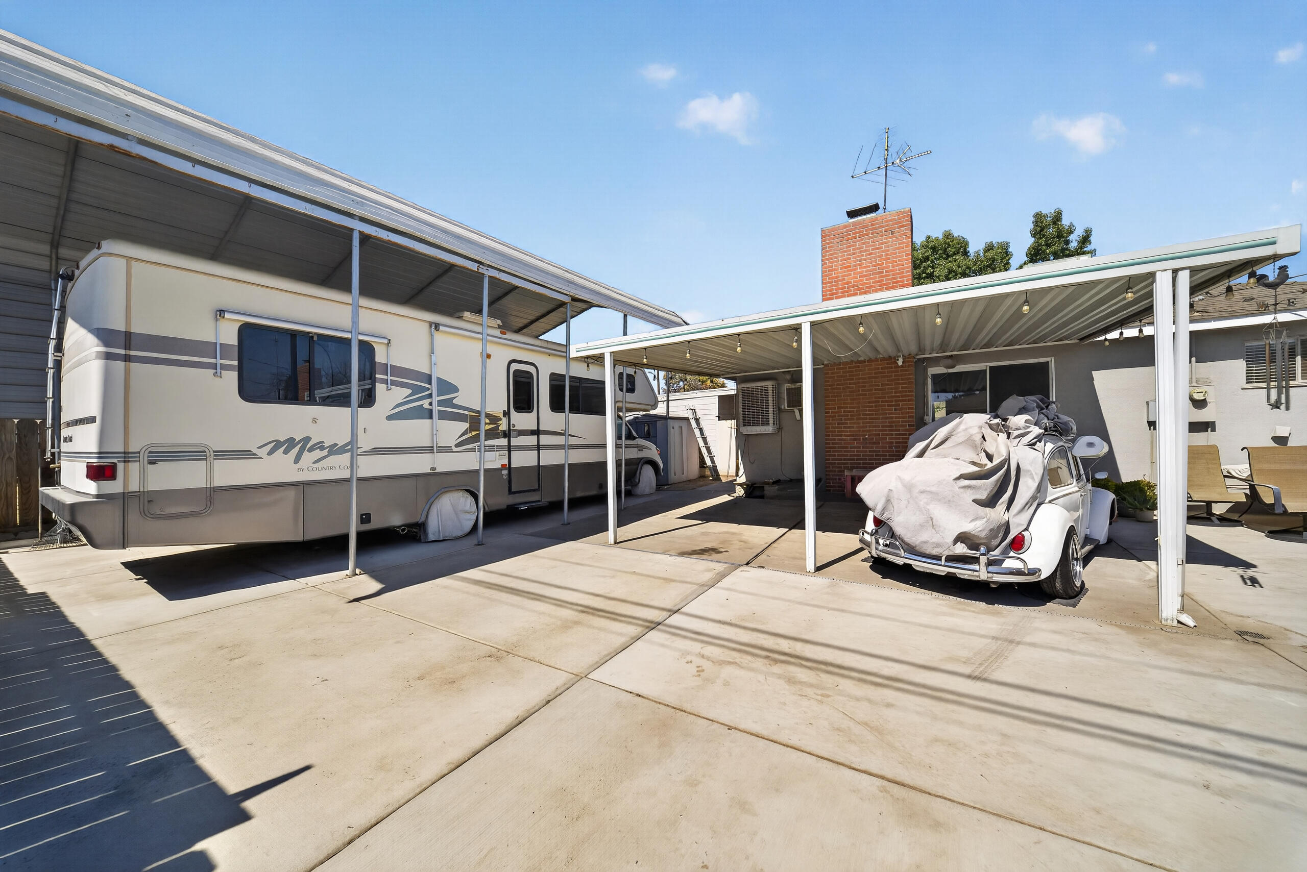 1469 E Sierra Ave, Tulare, CA 93274