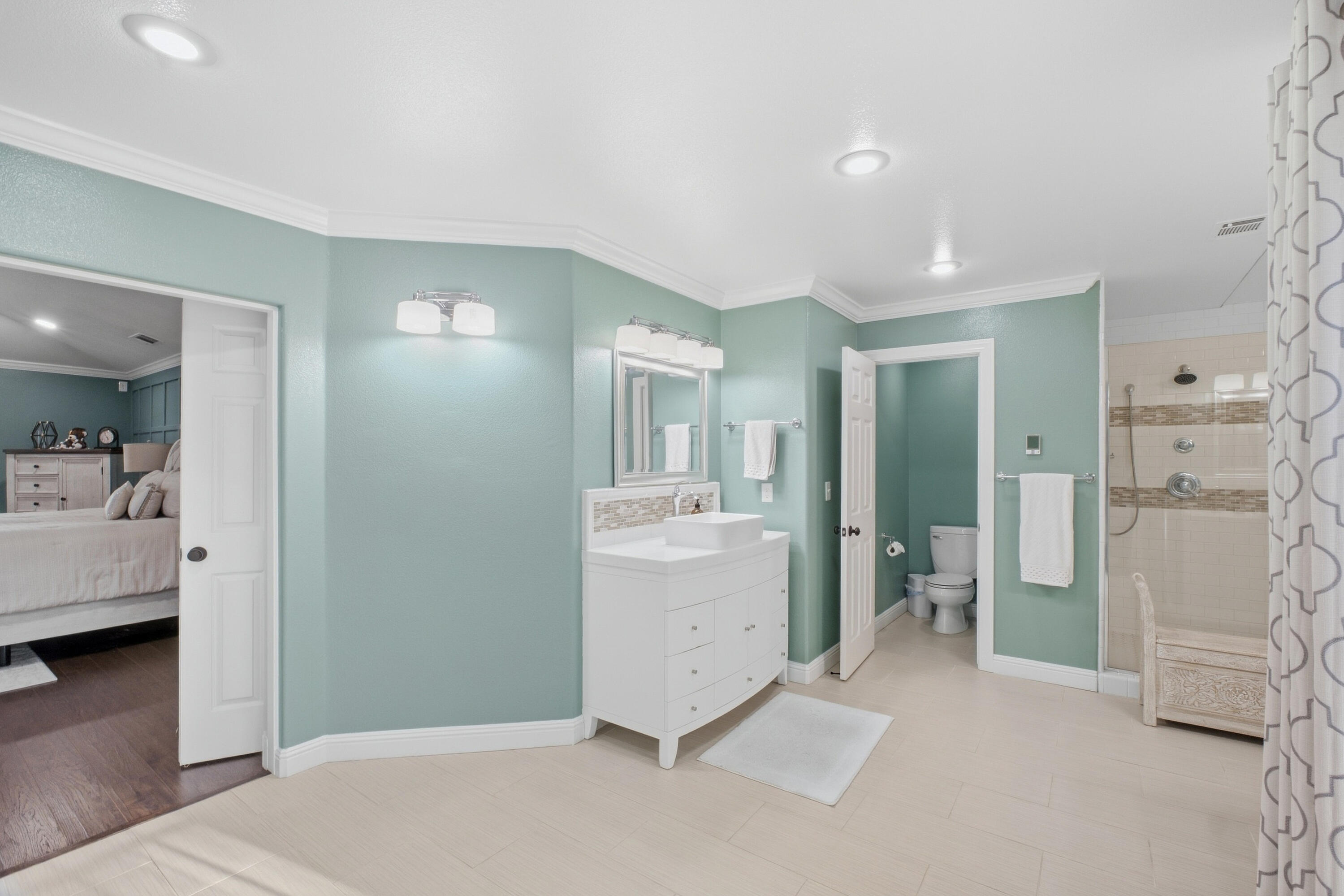 3145 S Bridge St, Visalia, CA 93277