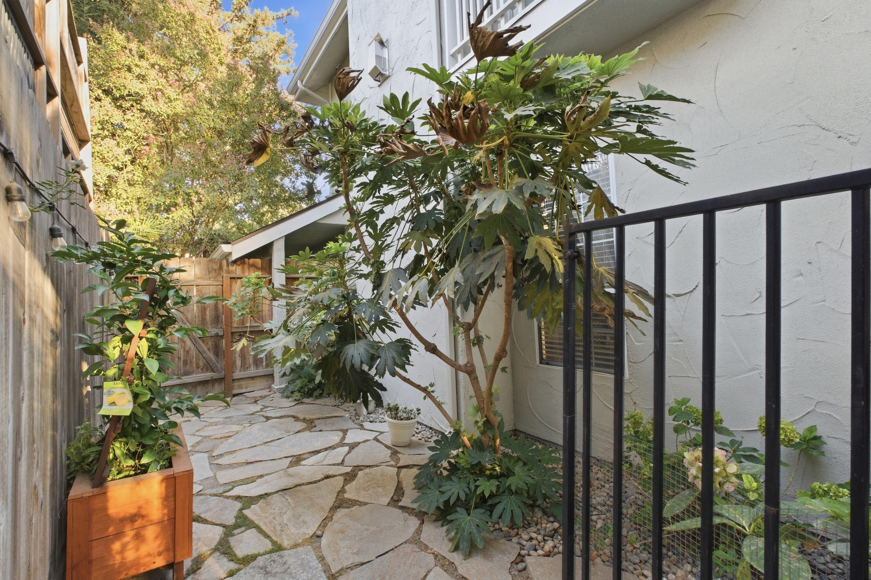 3145 S Bridge St, Visalia, CA 93277