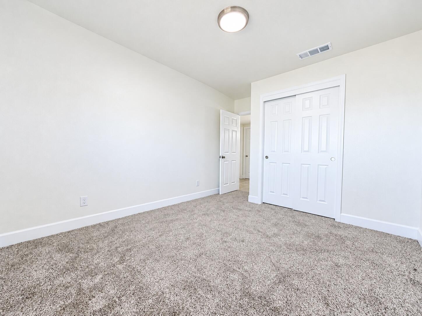 3721 W Country Ave, Visalia, CA 93277