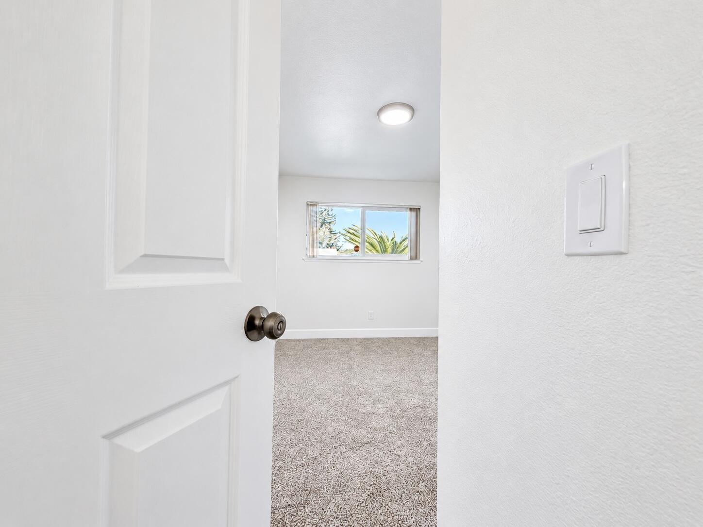 3721 W Country Ave, Visalia, CA 93277