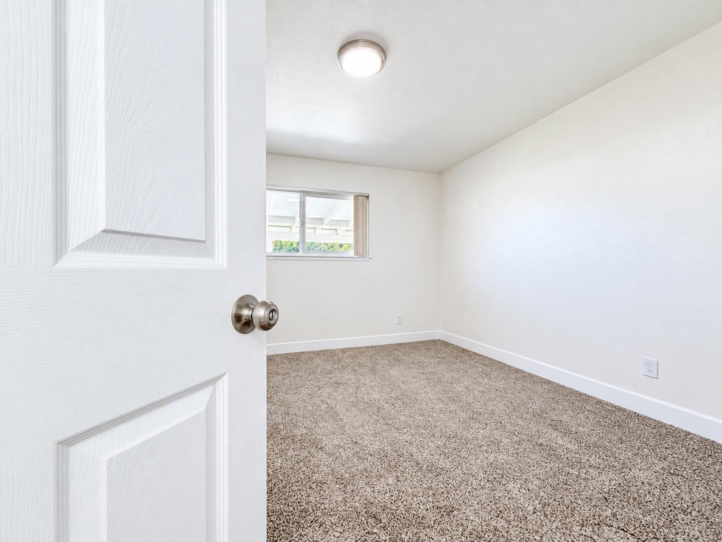 3721 W Country Ave, Visalia, CA 93277
