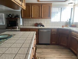 2839 W Hemlock Ct, Visalia, CA 93277