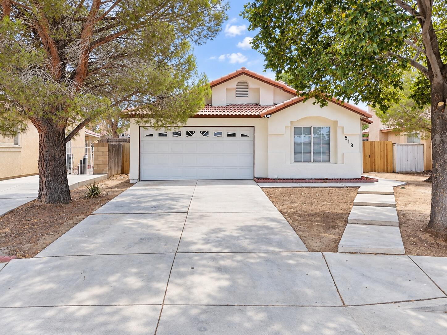 518 E Avenue J 11, Lancaster, CA 93535