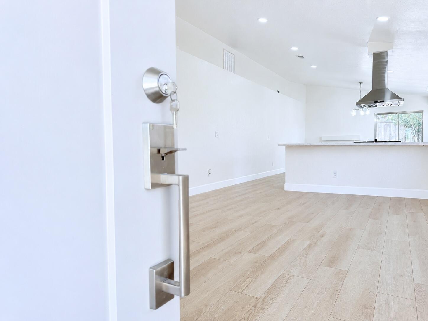 518 E Avenue J 11, Lancaster, CA 93535