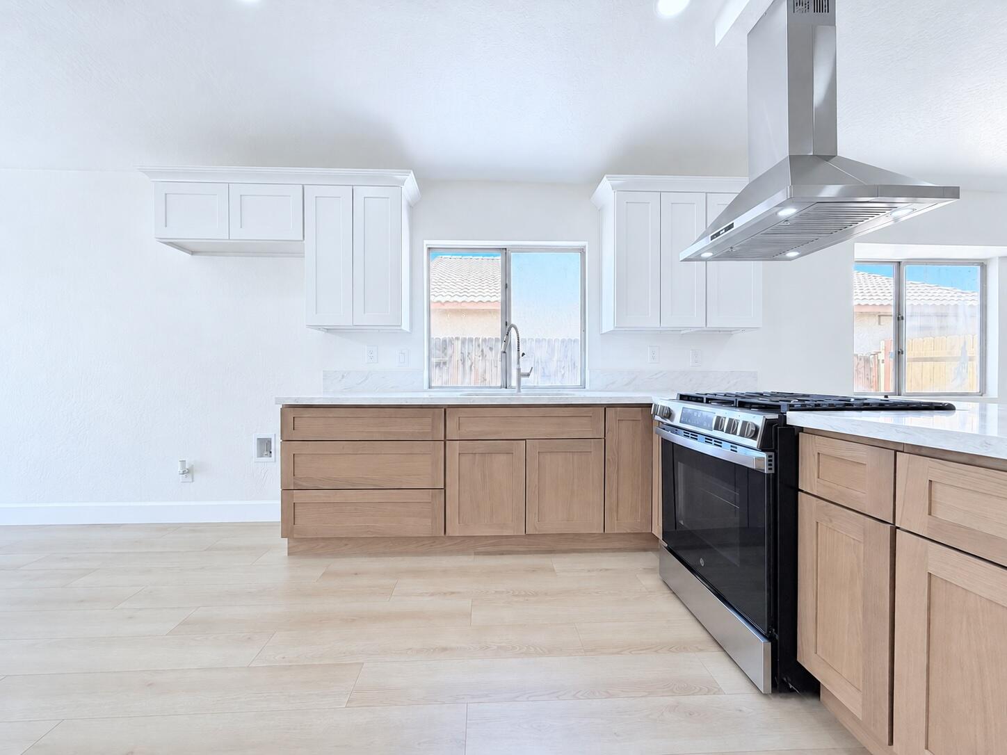 518 E Avenue J 11, Lancaster, CA 93535
