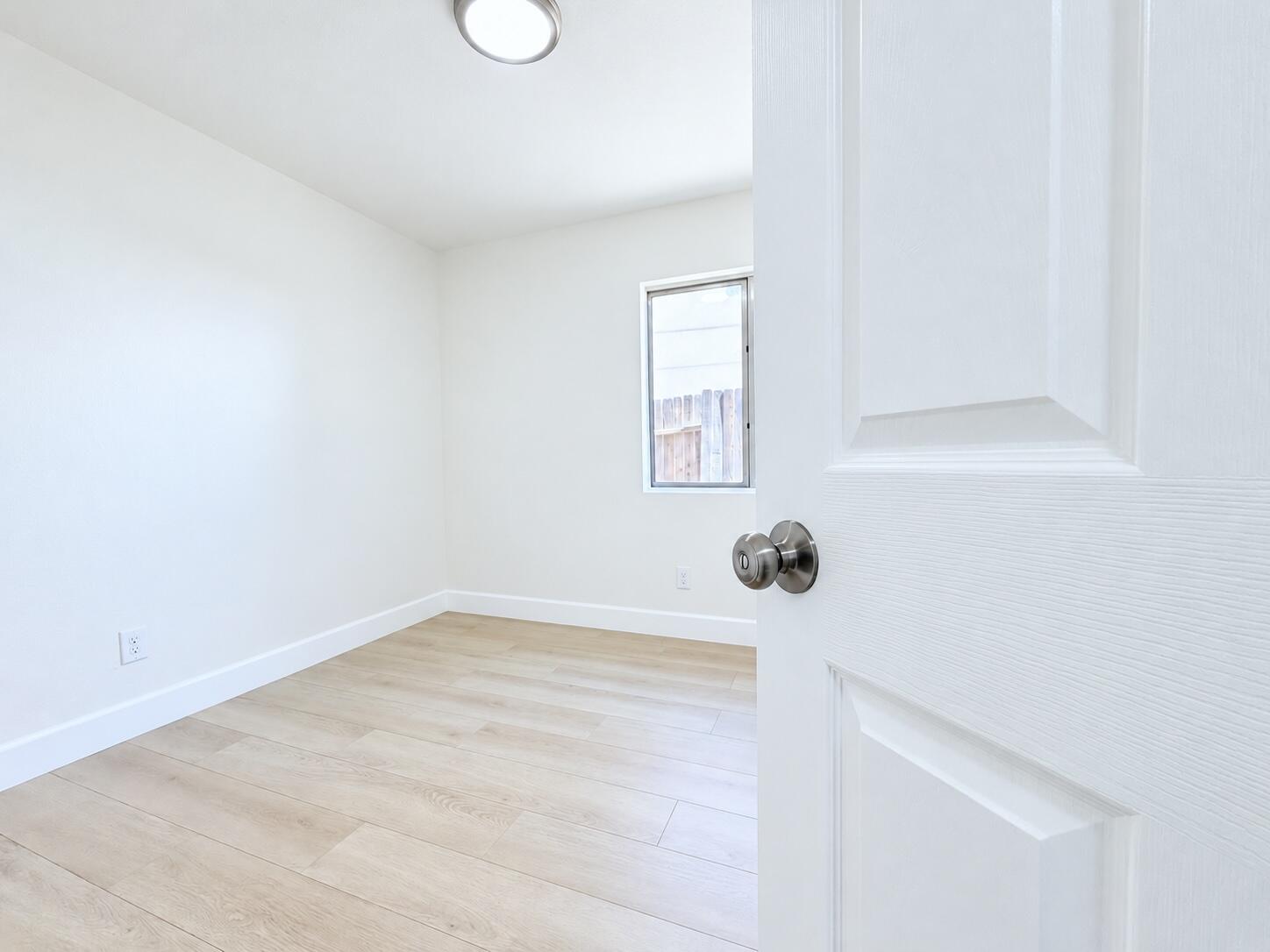 518 E Avenue J 11, Lancaster, CA 93535