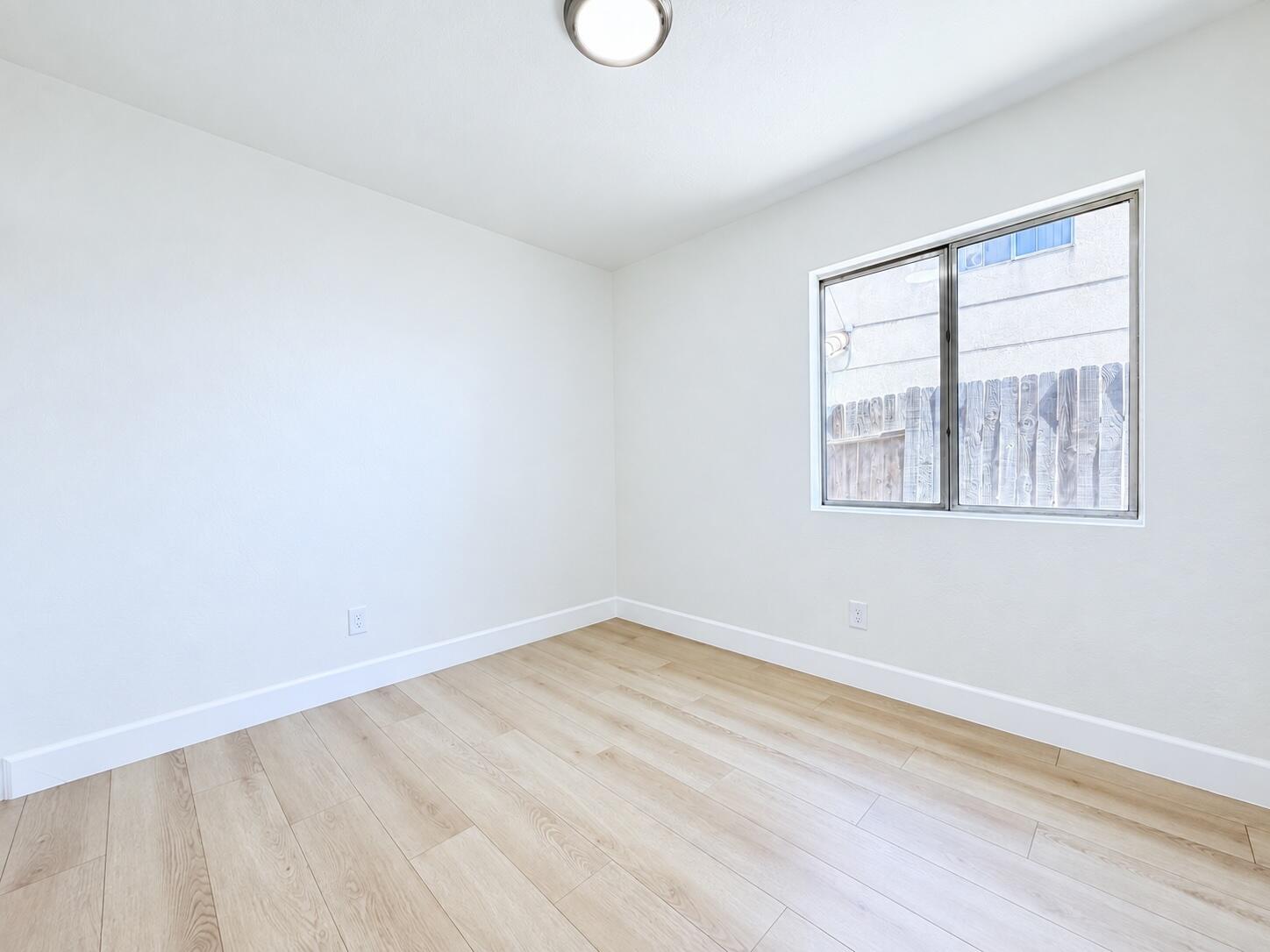 518 E Avenue J 11, Lancaster, CA 93535