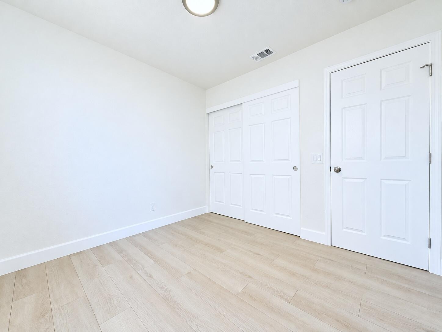 518 E Avenue J 11, Lancaster, CA 93535