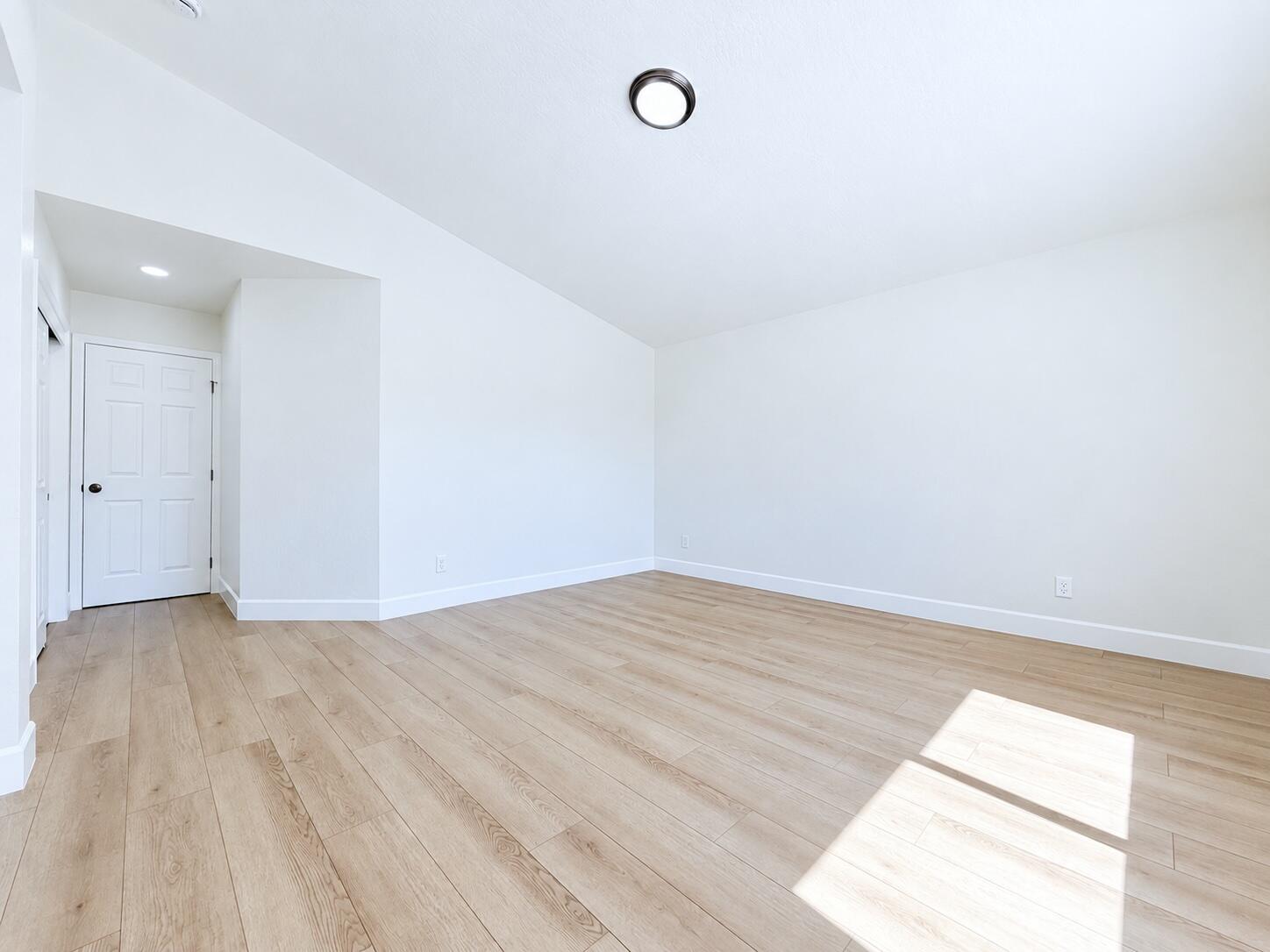 518 E Avenue J 11, Lancaster, CA 93535