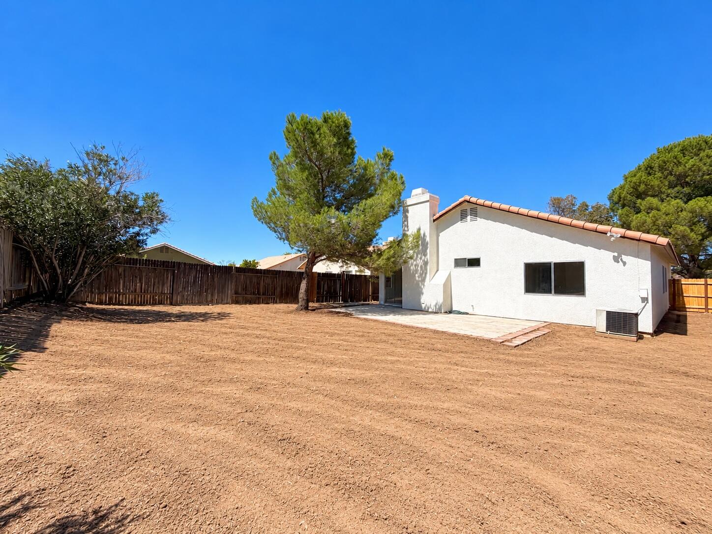 518 E Avenue J 11, Lancaster, CA 93535