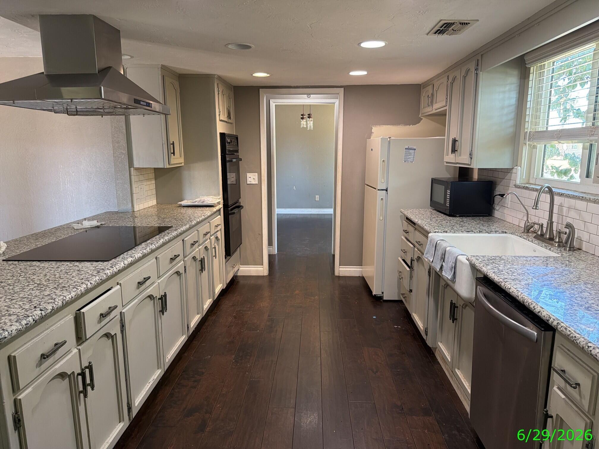 1192 Ashland Dr, Lemoore, CA 93245