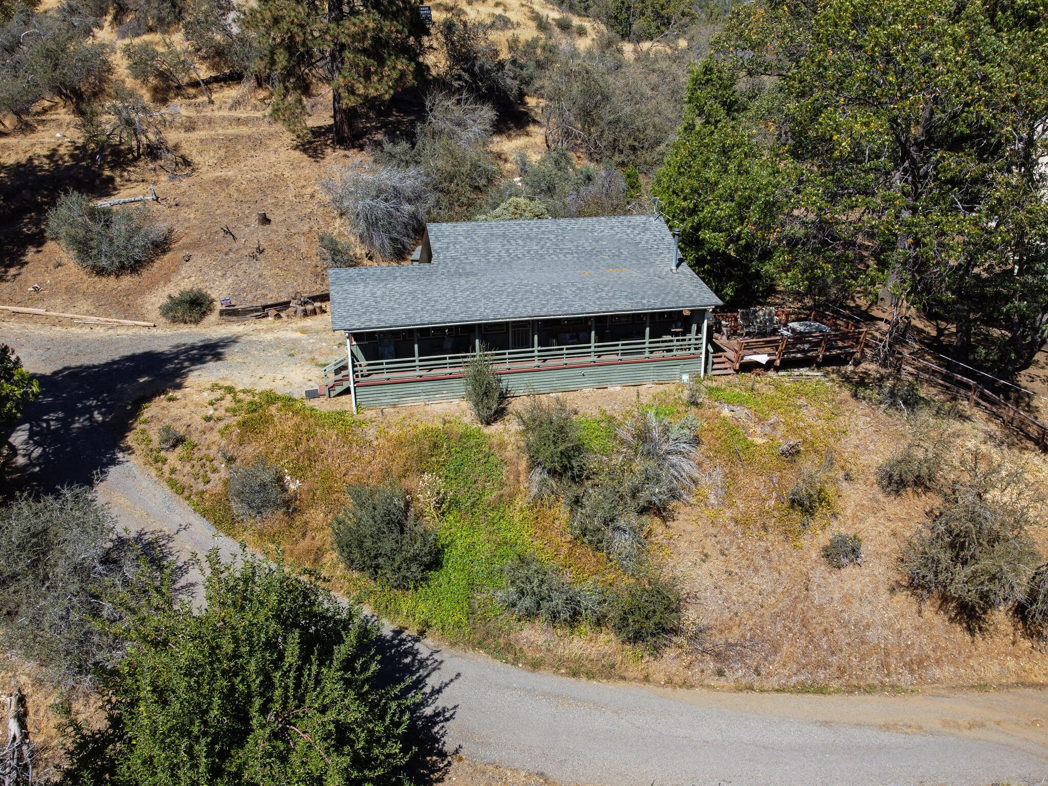 427 Sutherland Dr, Springville, CA 93265
