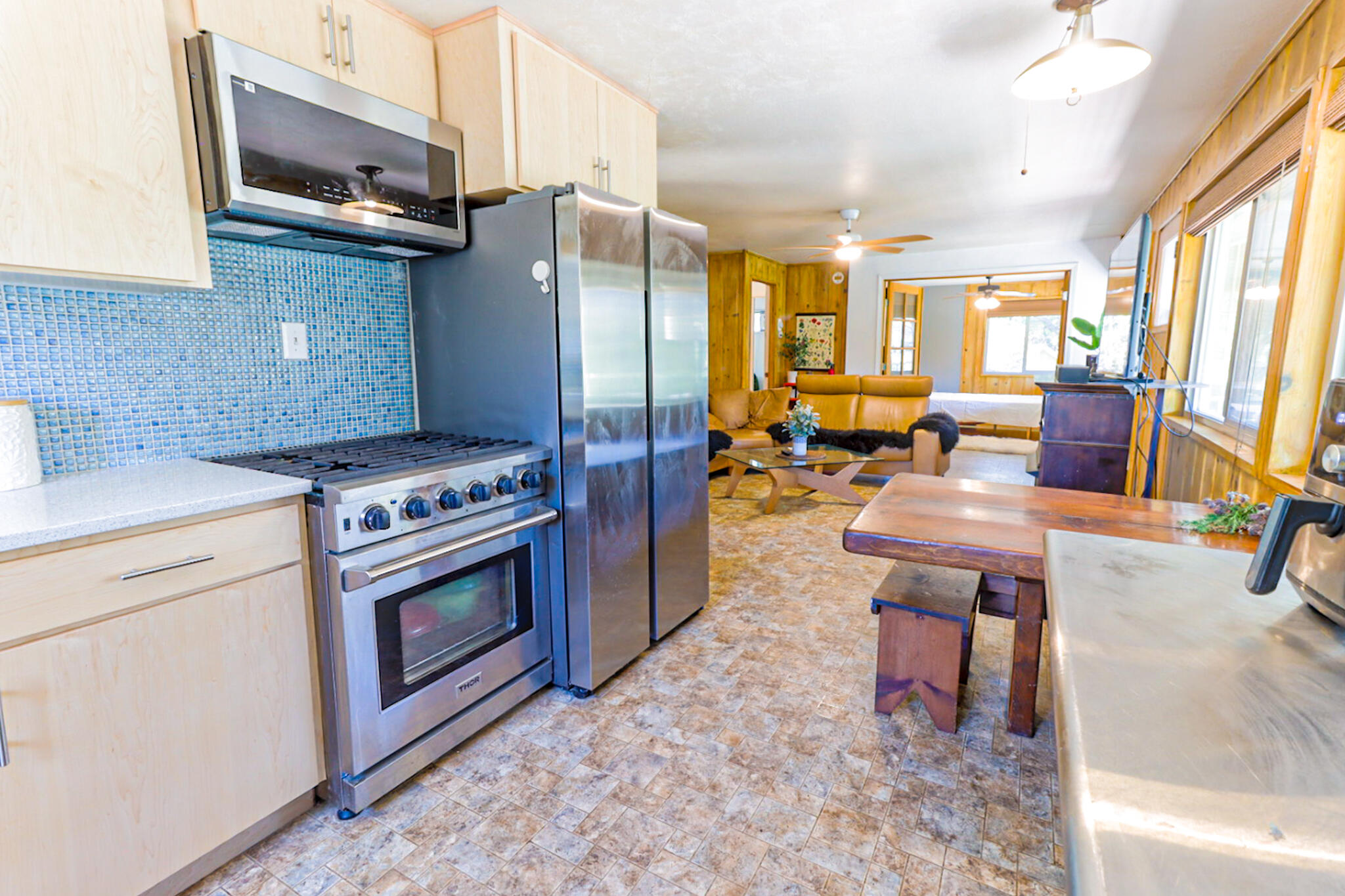 427 Sutherland Dr, Springville, CA 93265