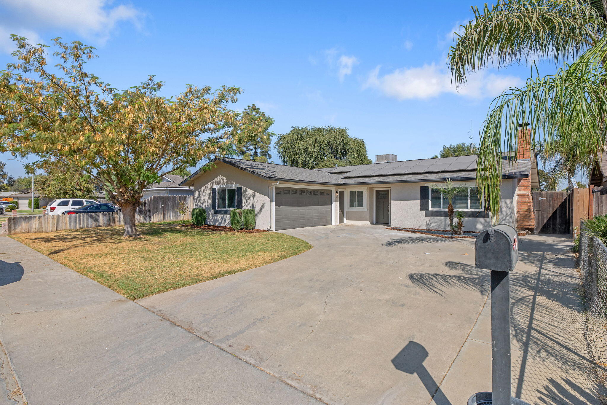 874 Linda Lee Cir, Lemoore, CA 93245