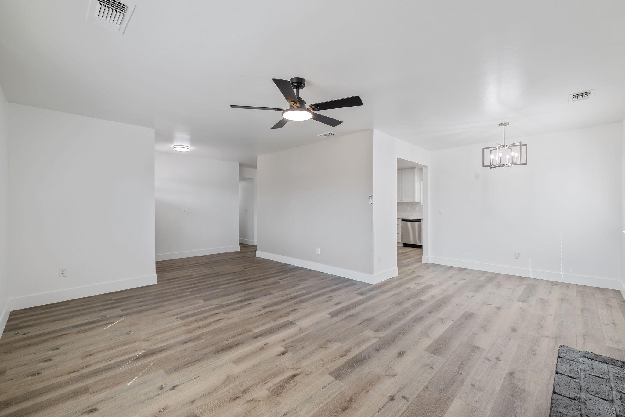 874 Linda Lee Cir, Lemoore, CA 93245