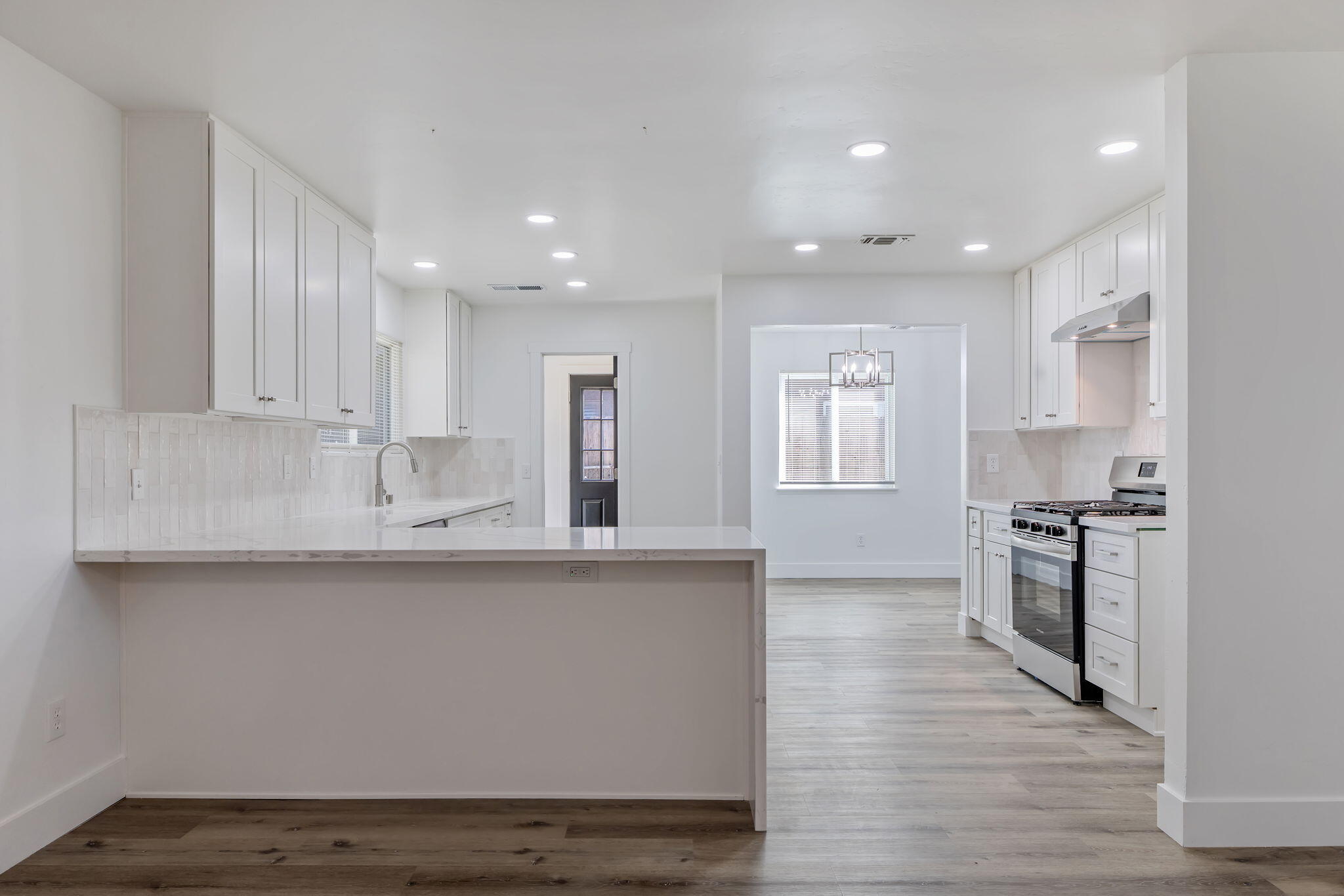 874 Linda Lee Cir, Lemoore, CA 93245