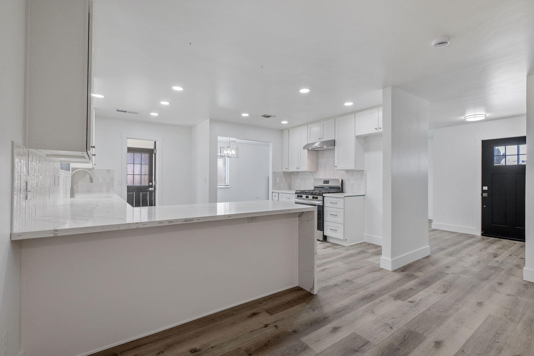 874 Linda Lee Cir, Lemoore, CA 93245