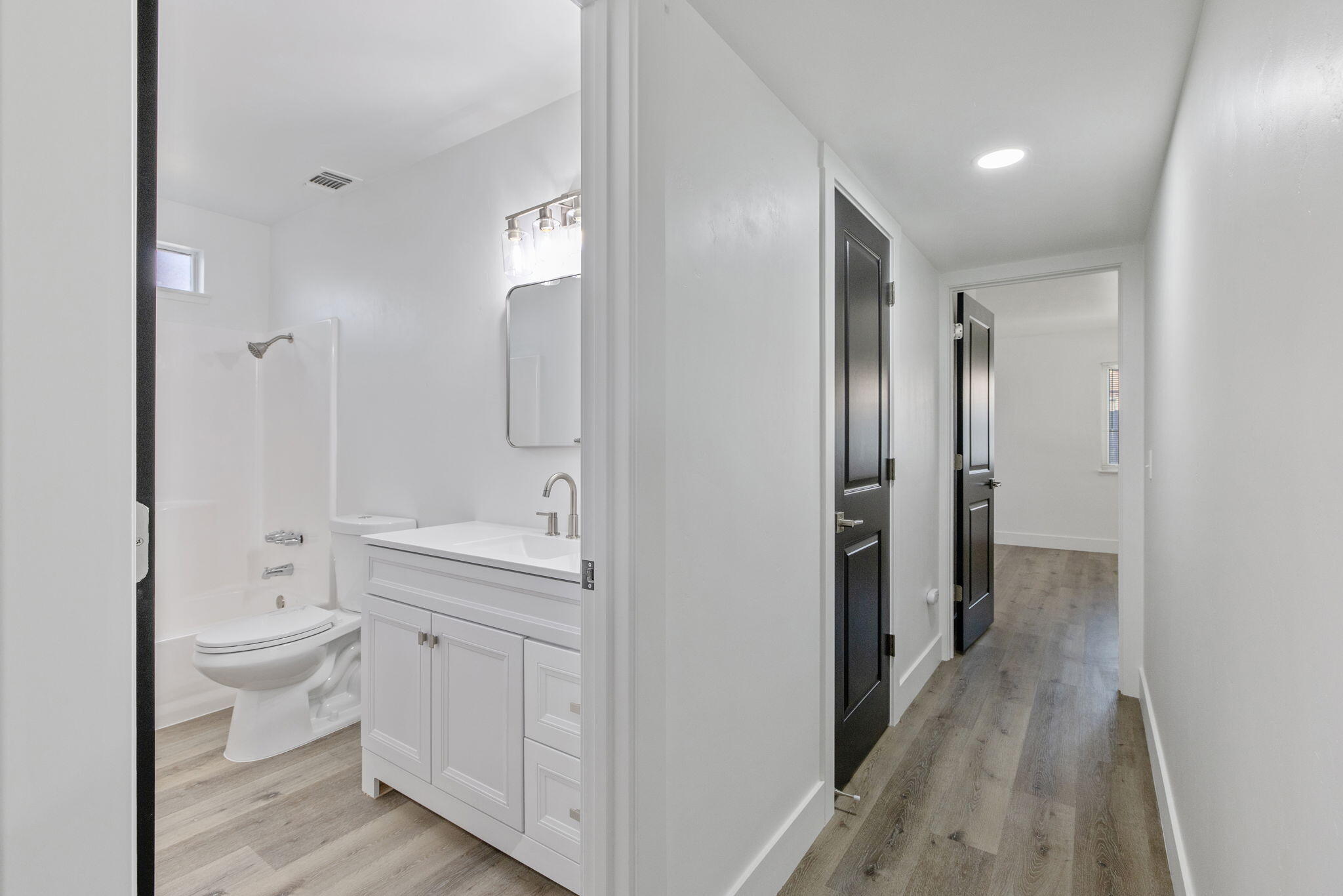 874 Linda Lee Cir, Lemoore, CA 93245